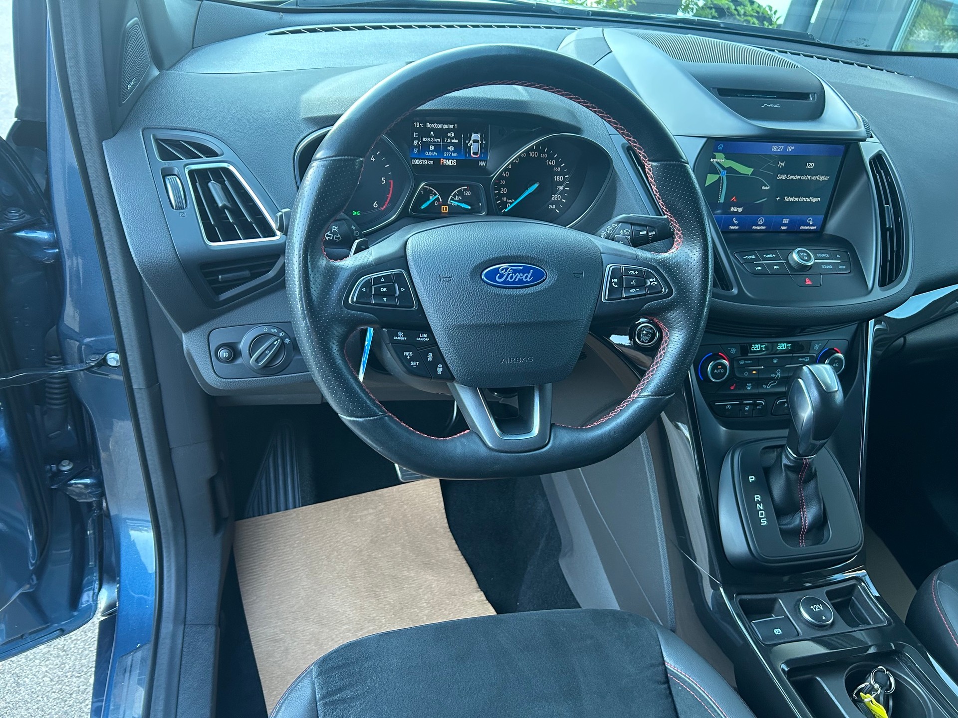 FORD Kuga 2.0 TDCi ST Line High 4WD PowerShift-image-9