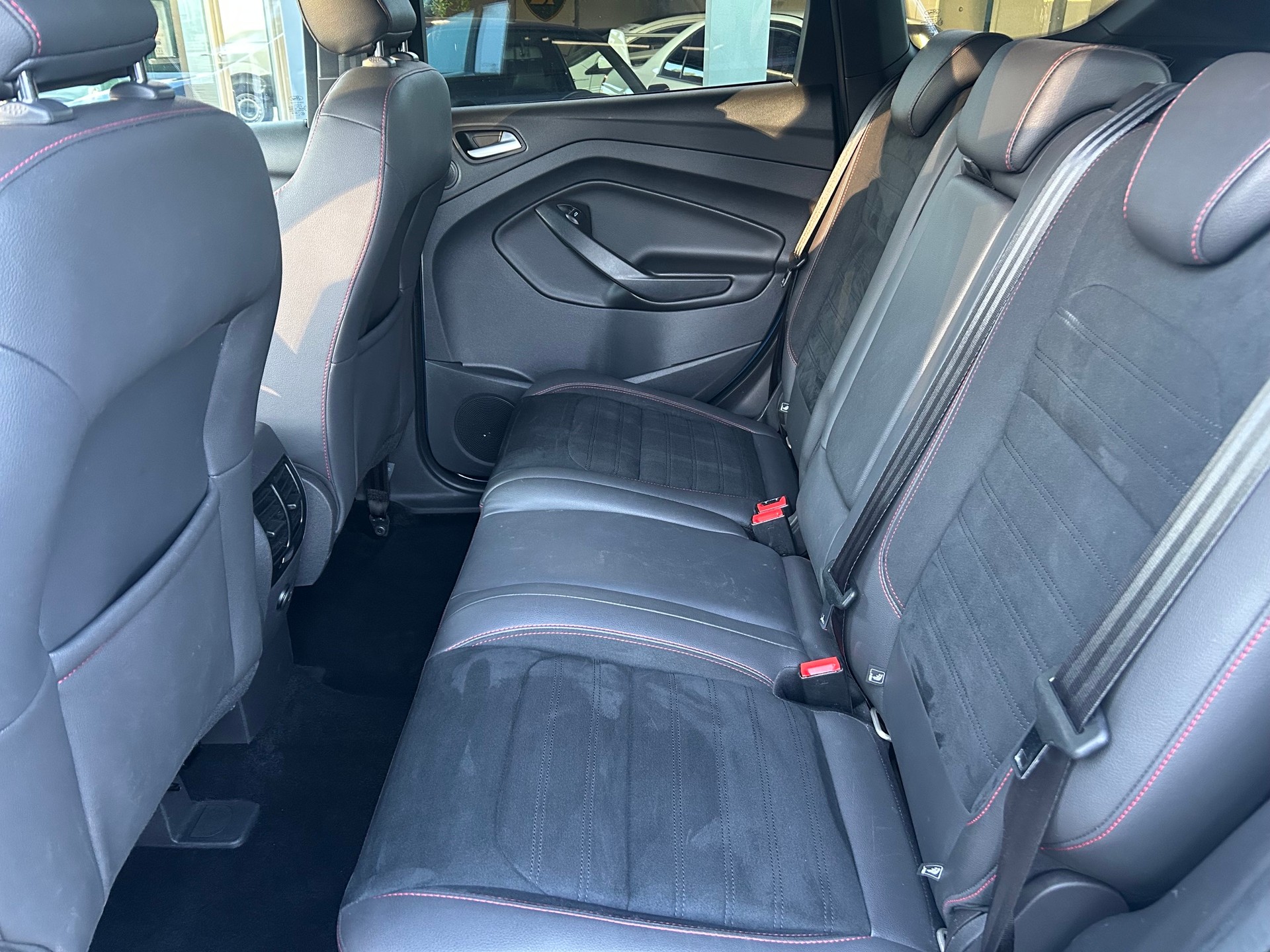 FORD Kuga 2.0 TDCi ST Line High 4WD PowerShift-image-13