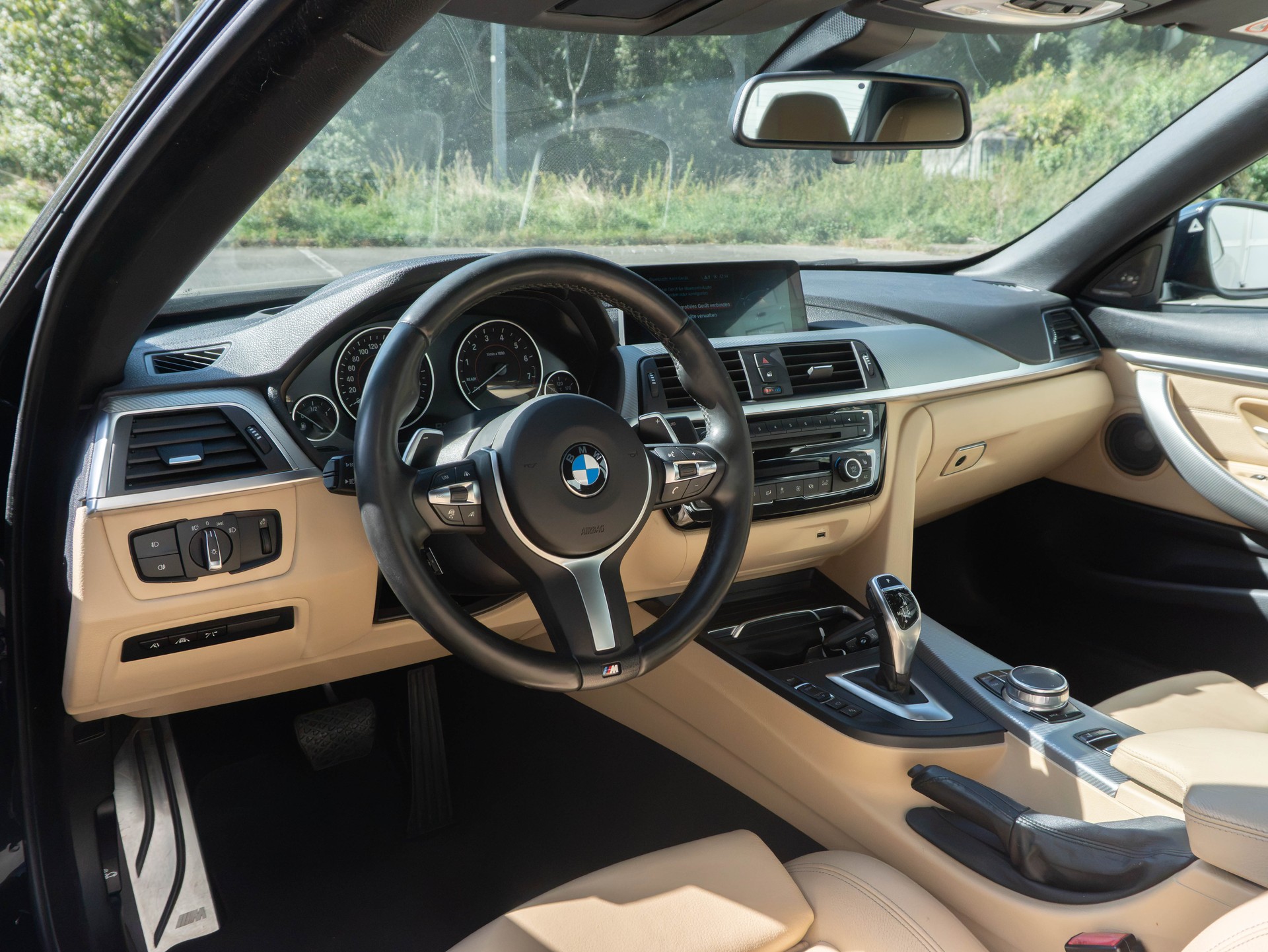 BMW 440i Cabriolet xDrive M Sport Steptronic-image-9