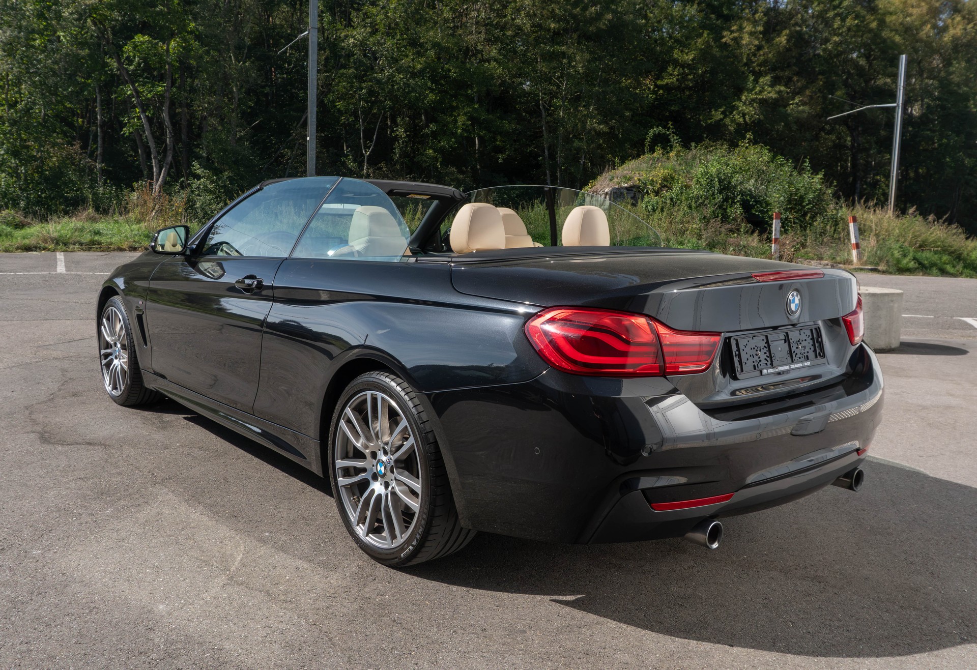 BMW 440i Cabriolet xDrive M Sport Steptronic-image-2