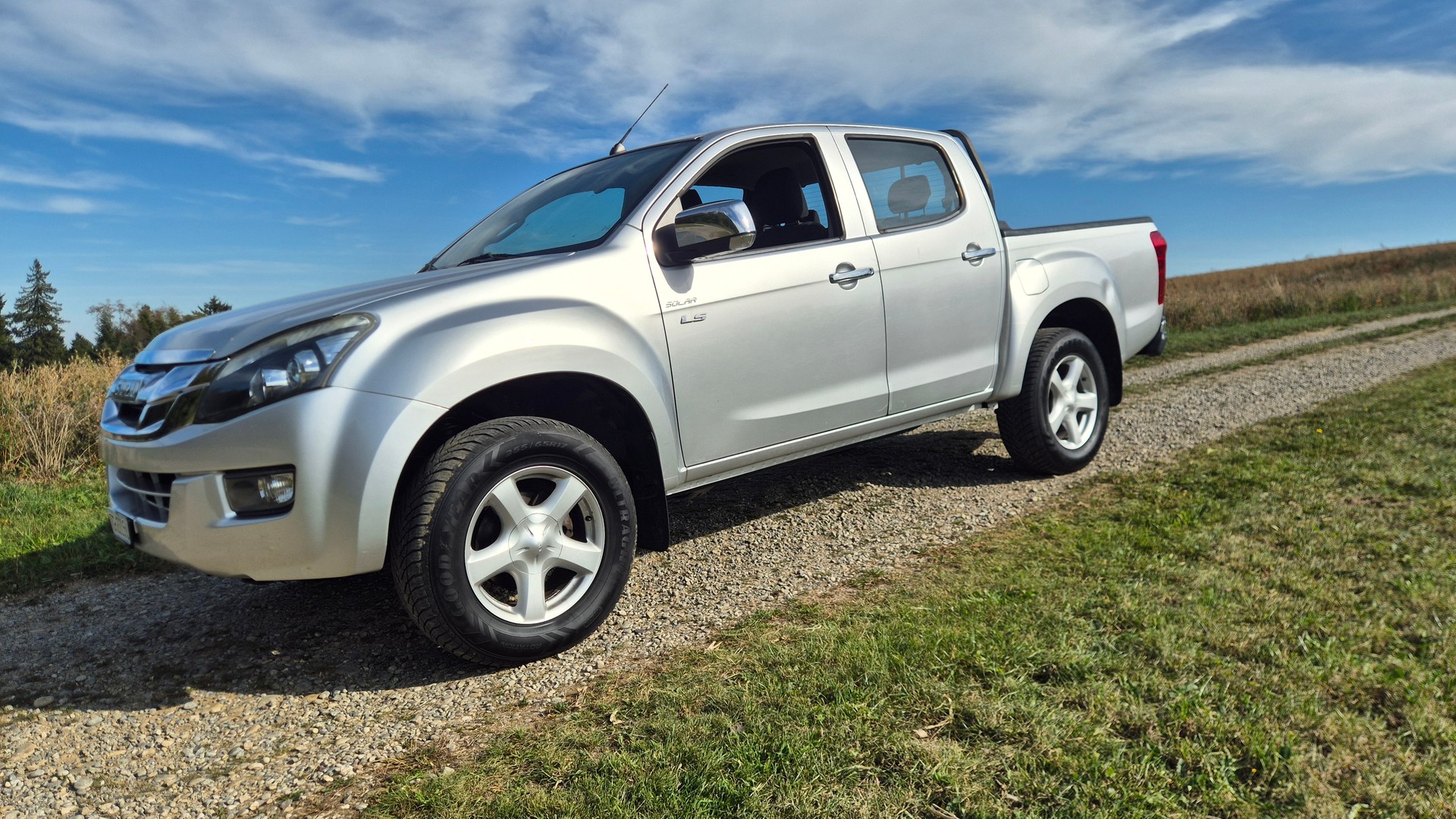 ISUZU D-MAX 2.5 Crew Cab Solar 4x4-image-0