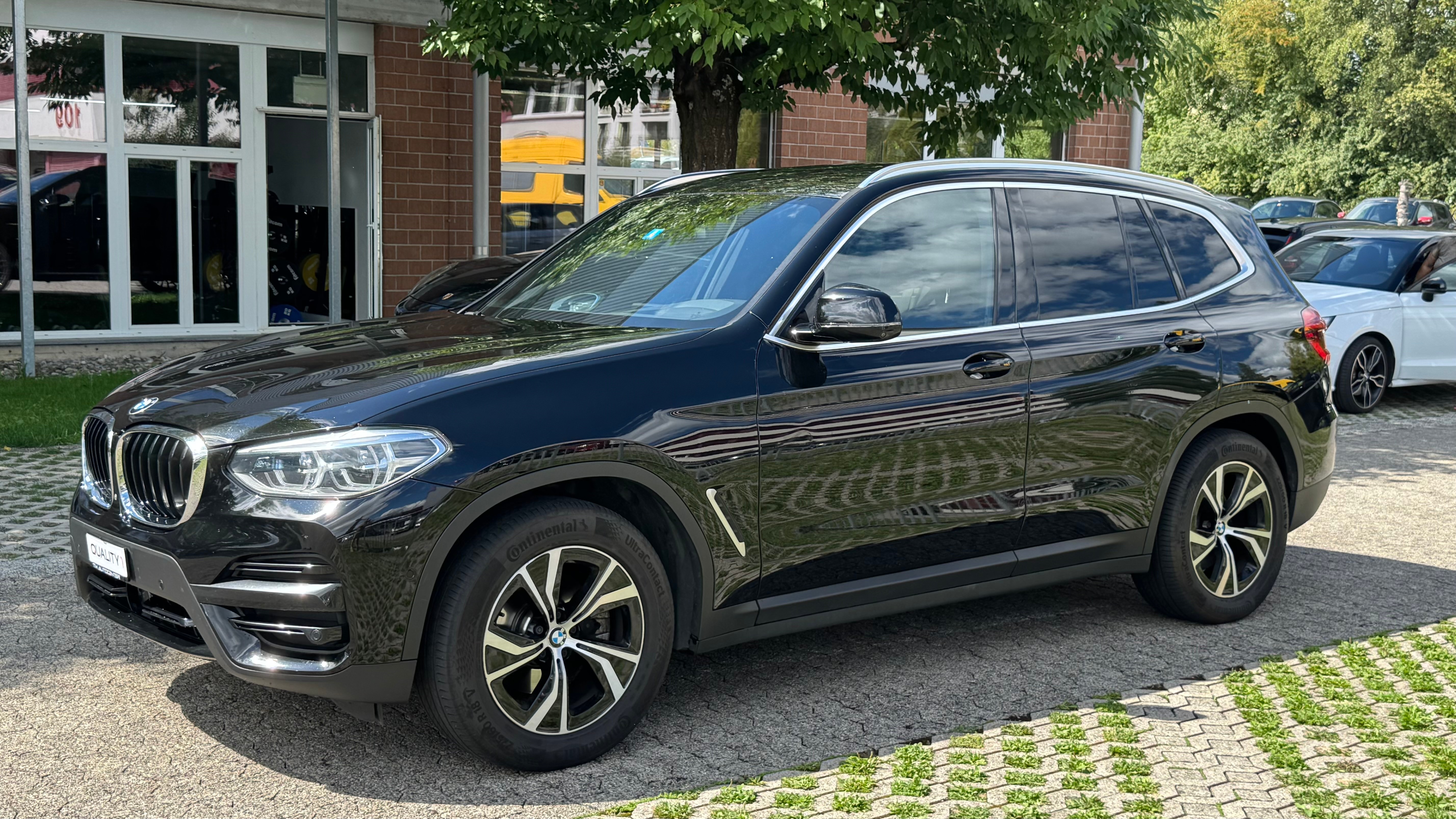 Car photo