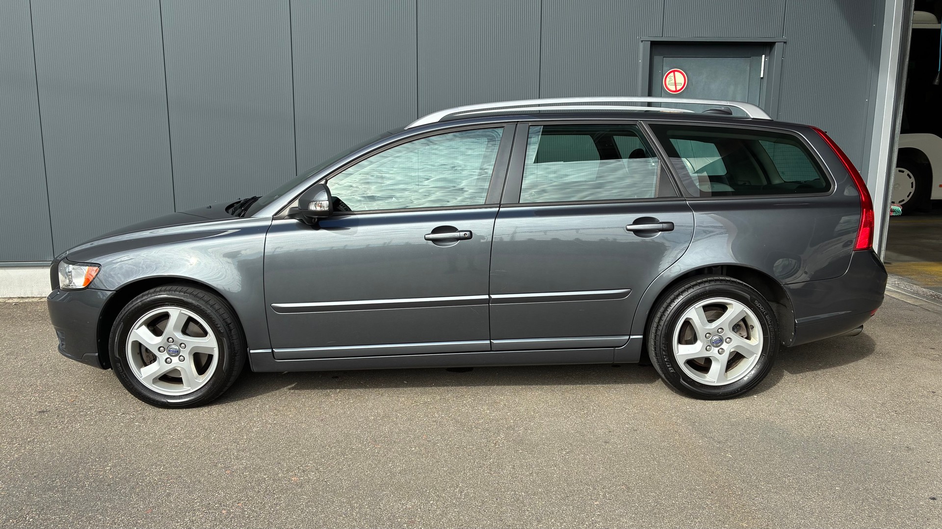 VOLVO V50 D3 Business Pro Edition Geartronic-image-6