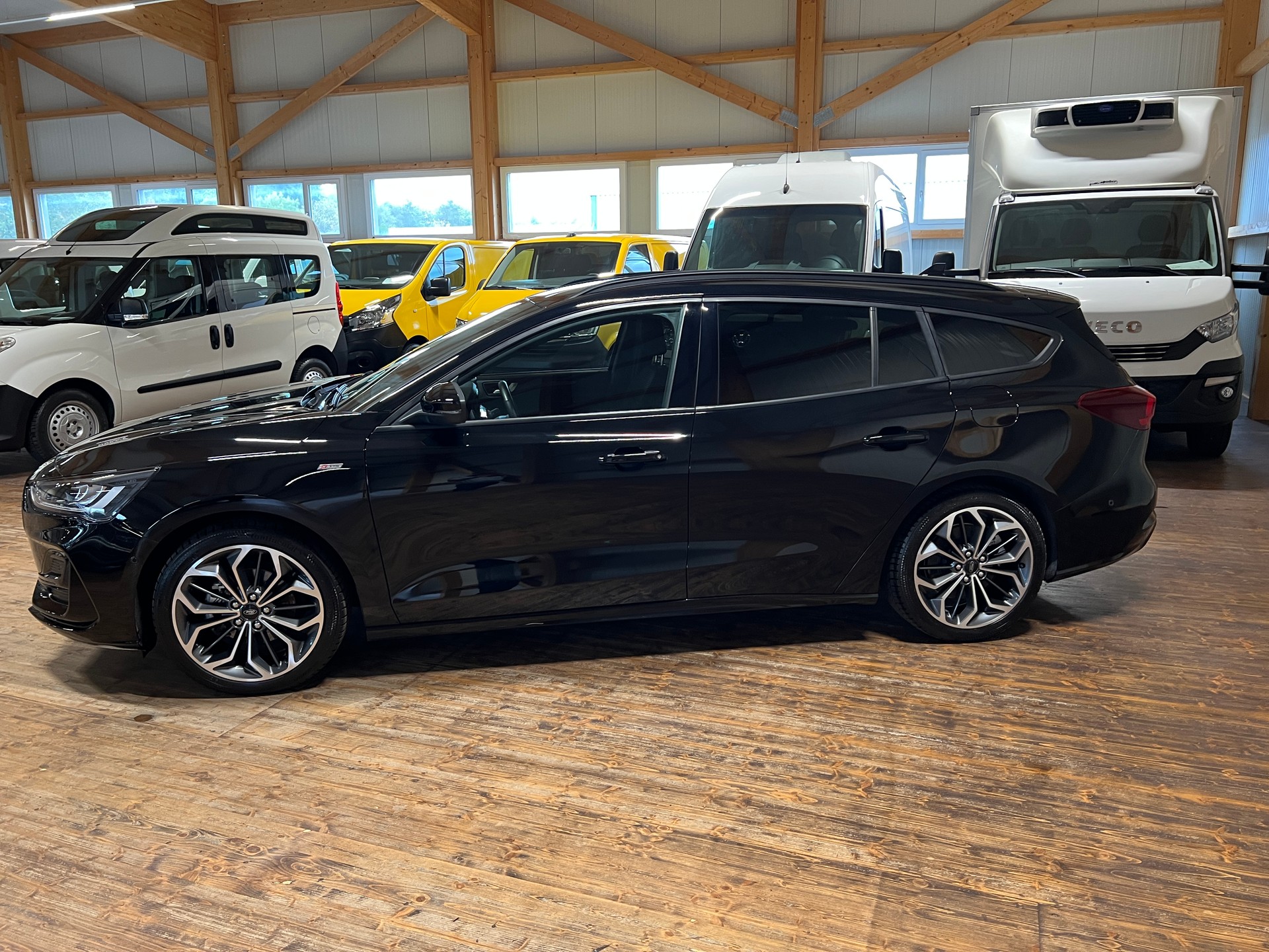 FORD Focus 1.0 MHEV ST-Line X Automat-image-7