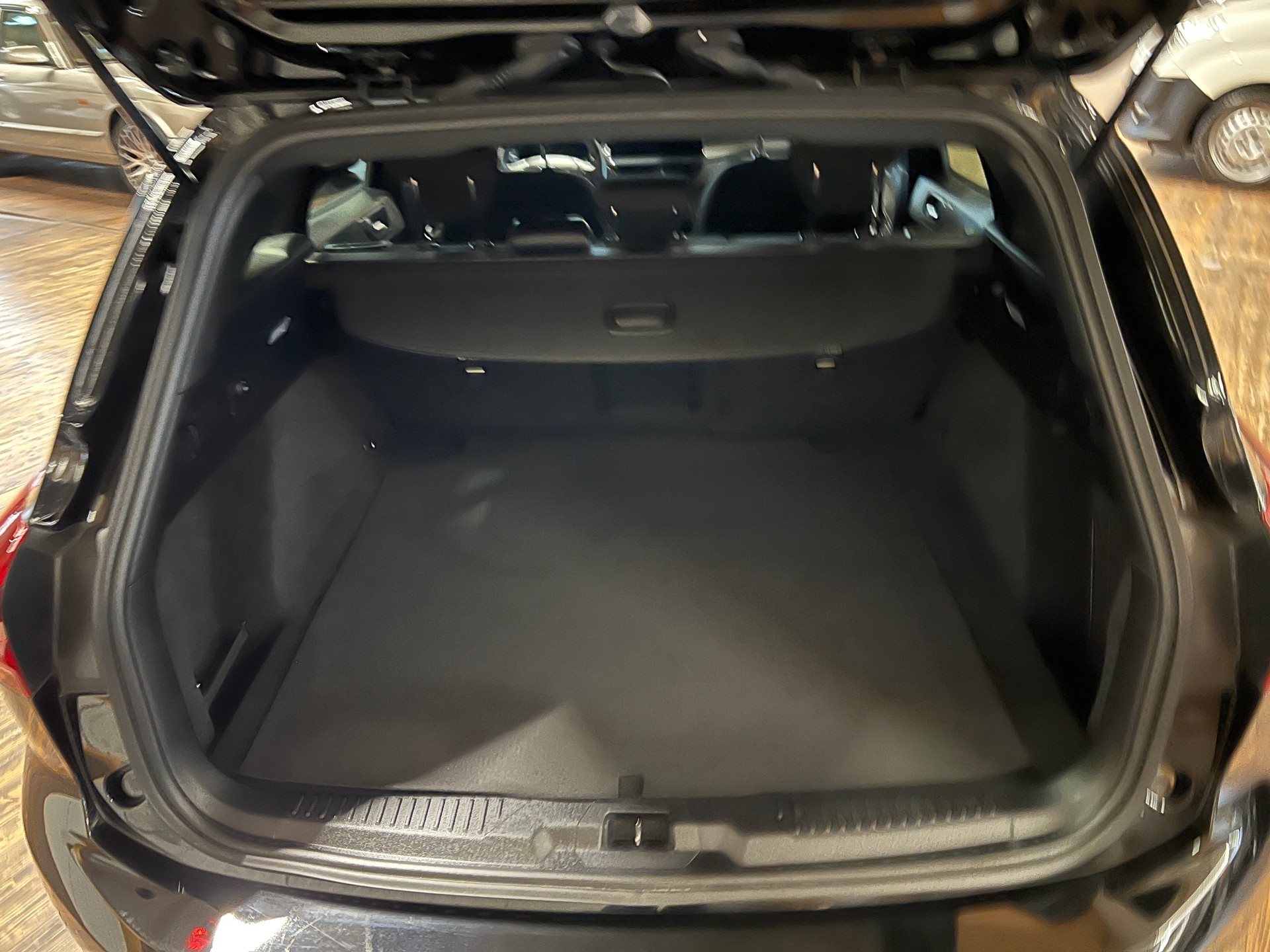 FORD Focus 1.0 MHEV ST-Line X Automat-image-14