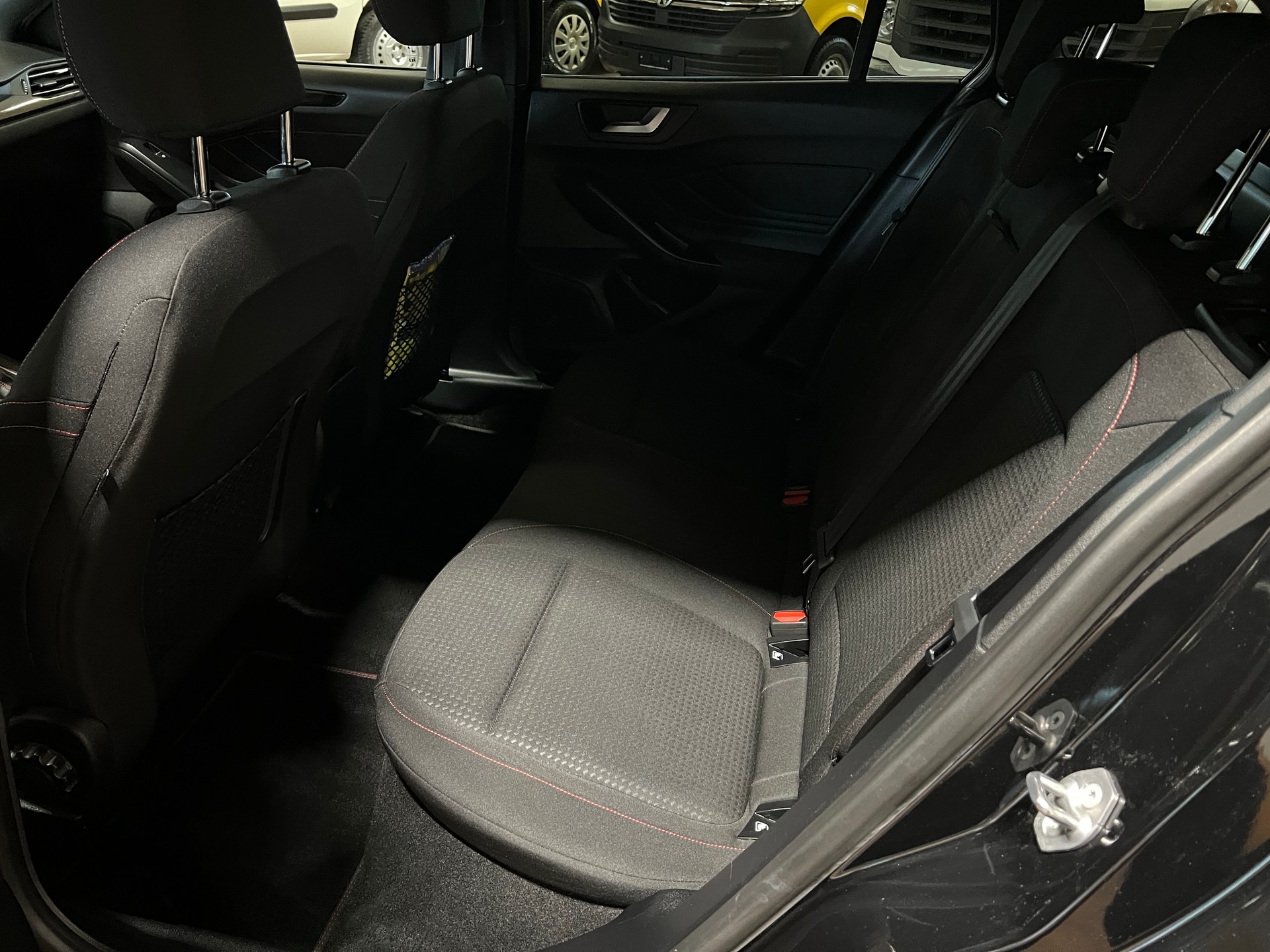 FORD Focus 1.0 MHEV ST-Line X Automat-image-12