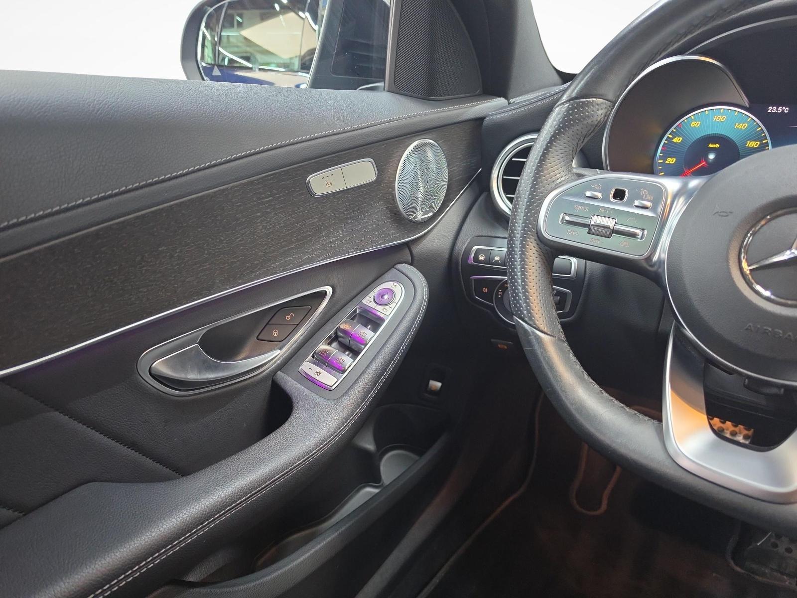 MERCEDES-BENZ C 200 4MATIC T-Modell Swiss Star AMG Line-image-7