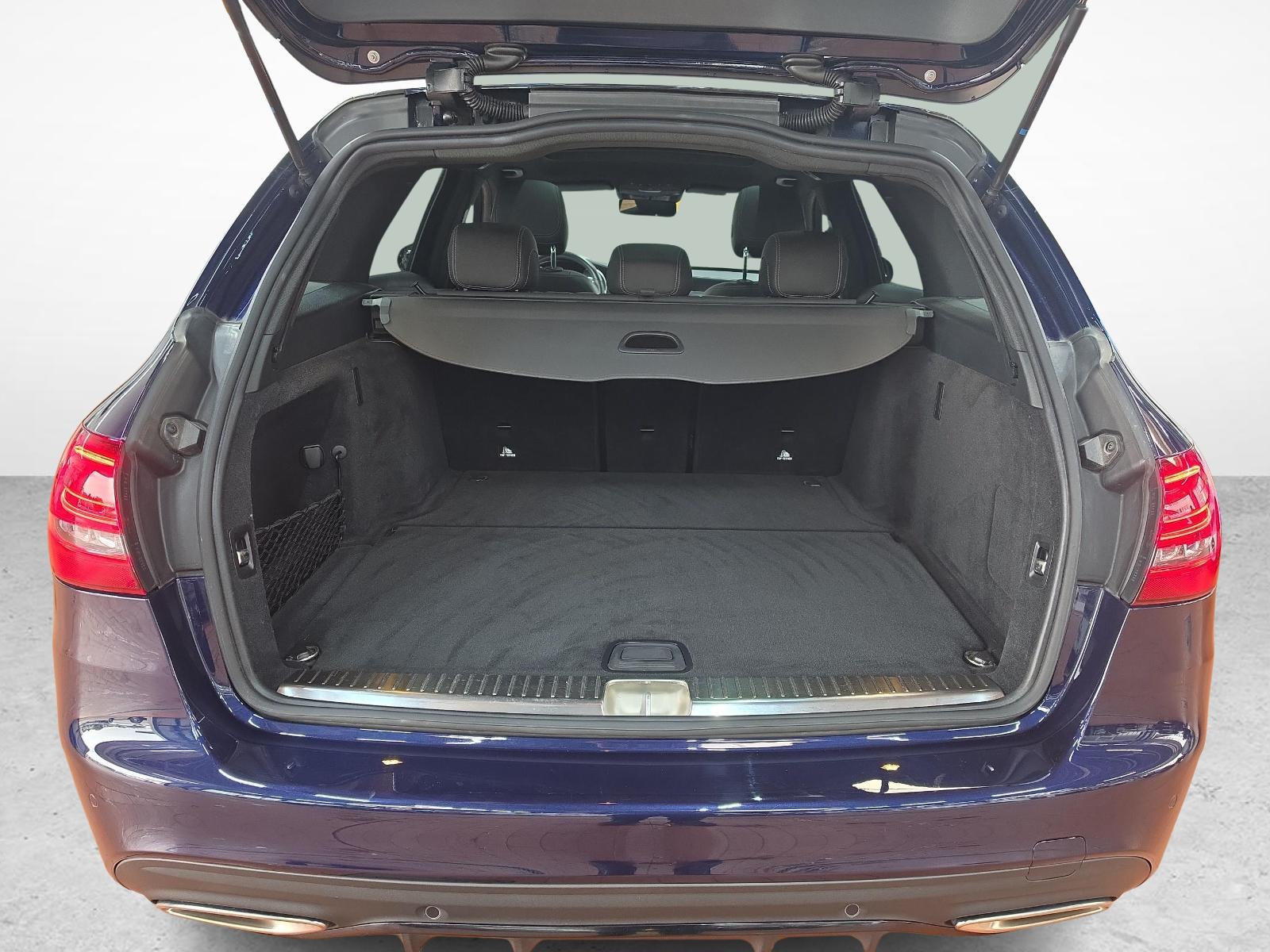 MERCEDES-BENZ C 200 4MATIC T-Modell Swiss Star AMG Line-image-14