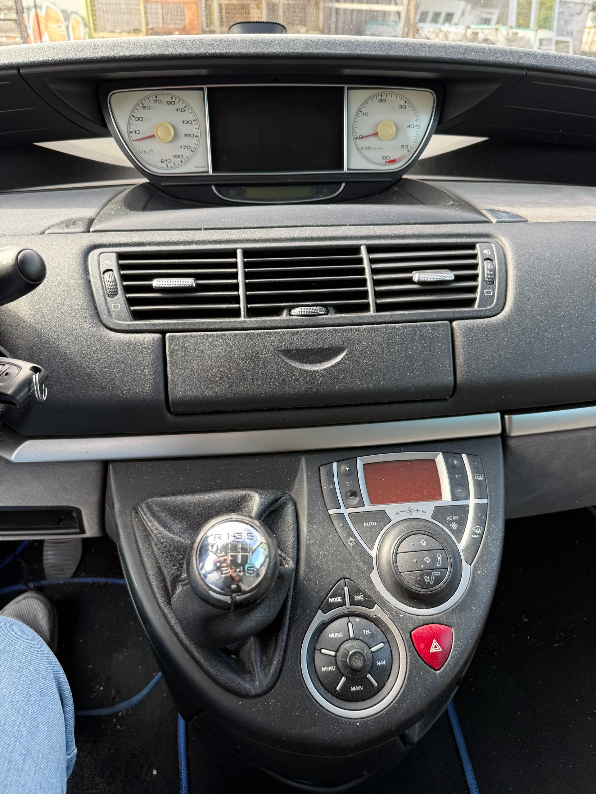 PEUGEOT 807 2.2 16V HDi Black & Silver-image-12
