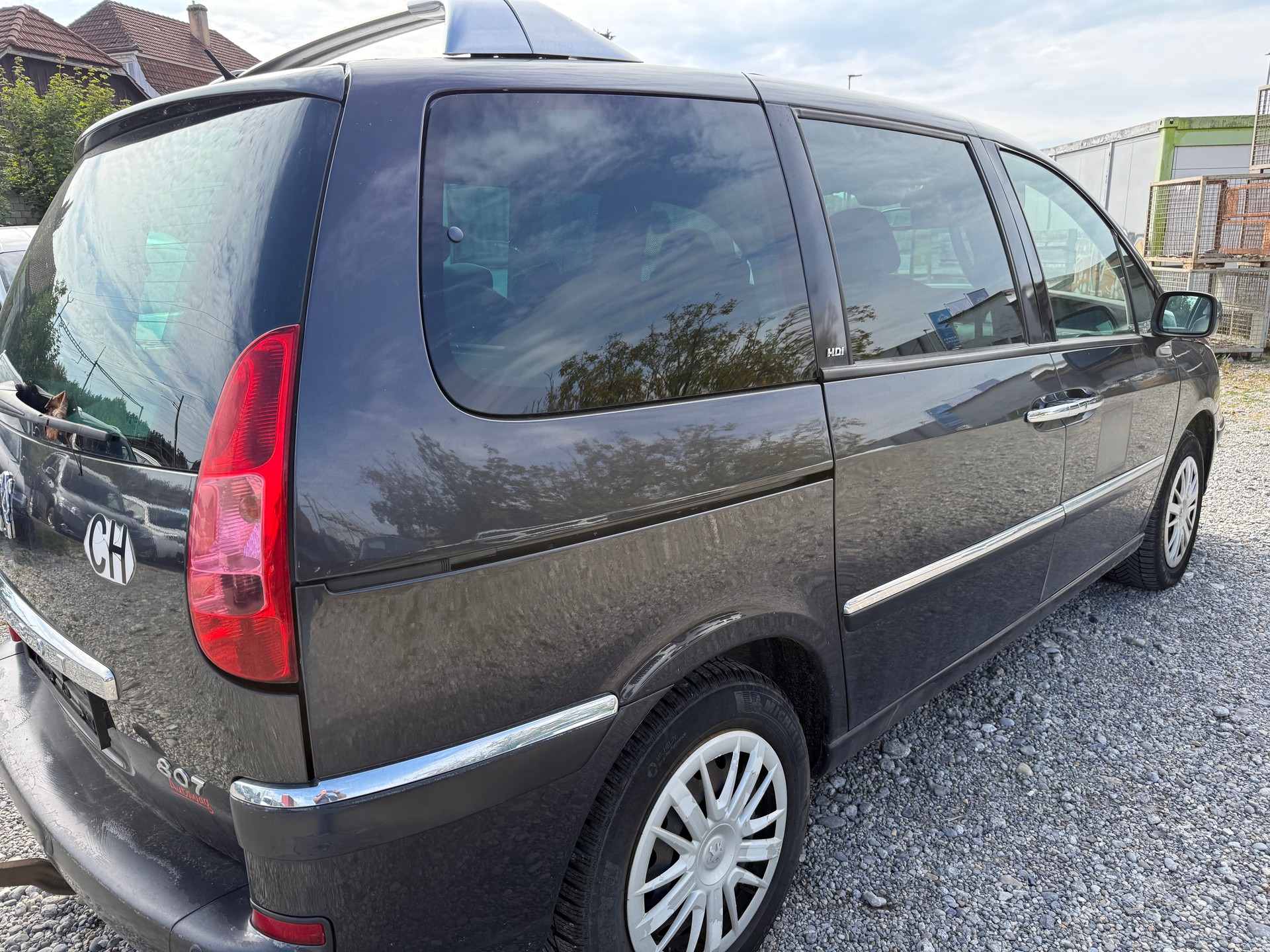 PEUGEOT 807 2.2 16V HDi Black & Silver-image-5