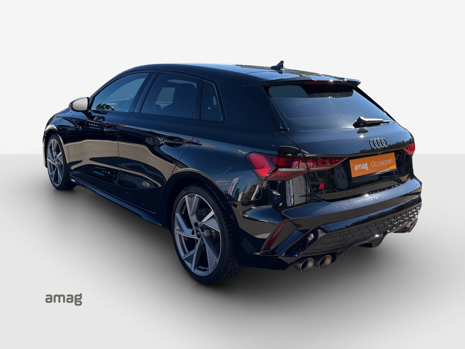 AUDI S3 Sportback TFSI quattro S-tronic-image-2
