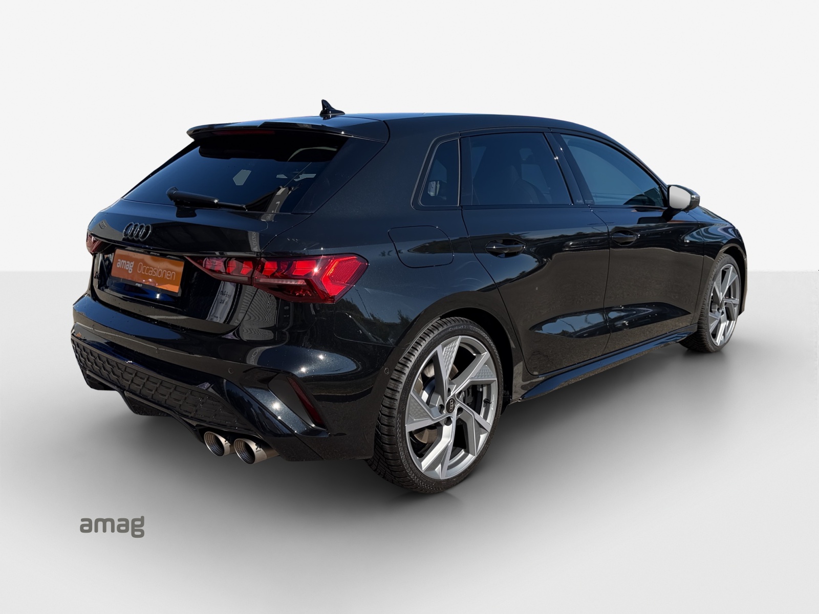 AUDI S3 Sportback TFSI quattro S-tronic-image-4