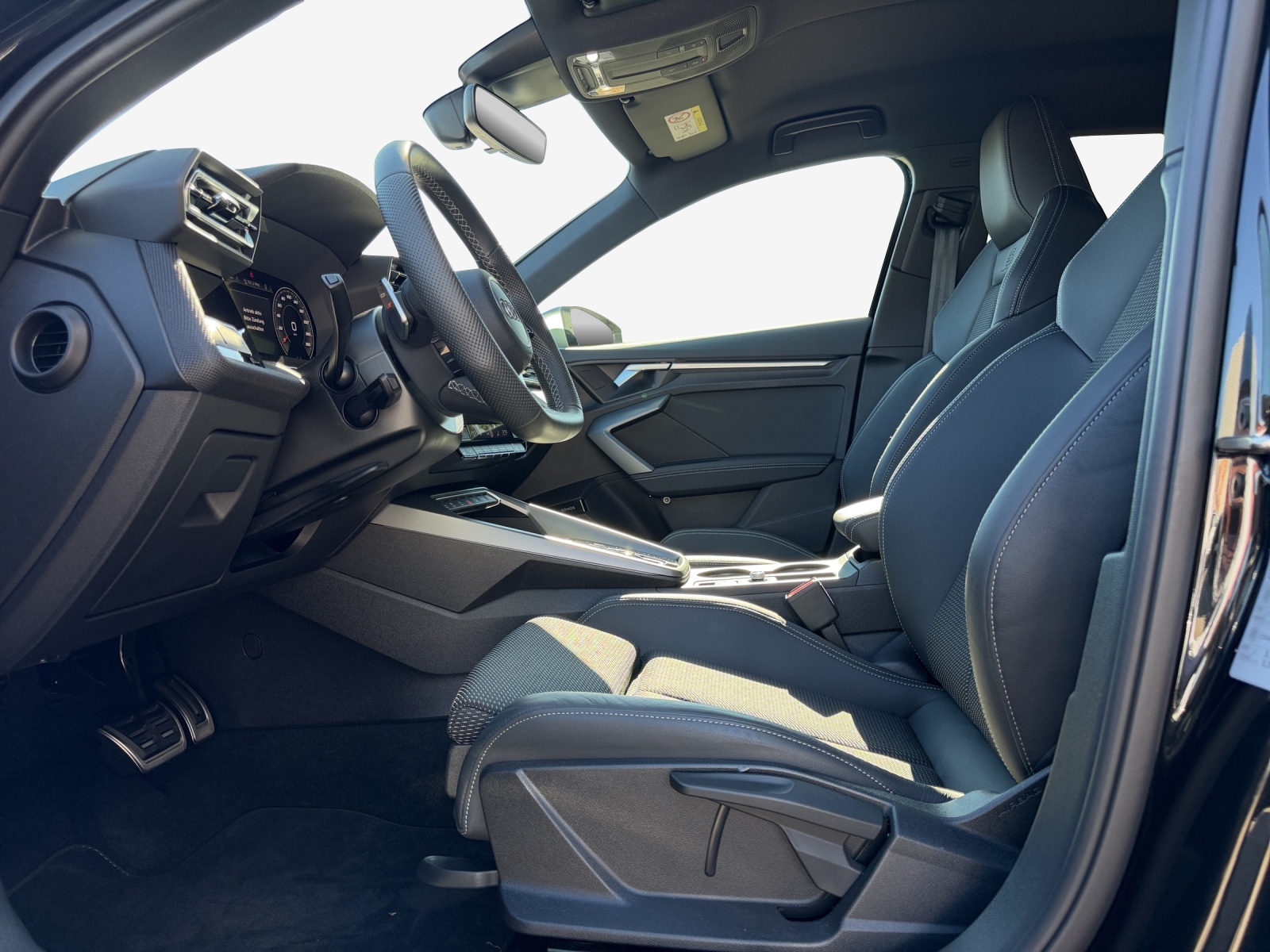 AUDI S3 Sportback TFSI quattro S-tronic-image-7