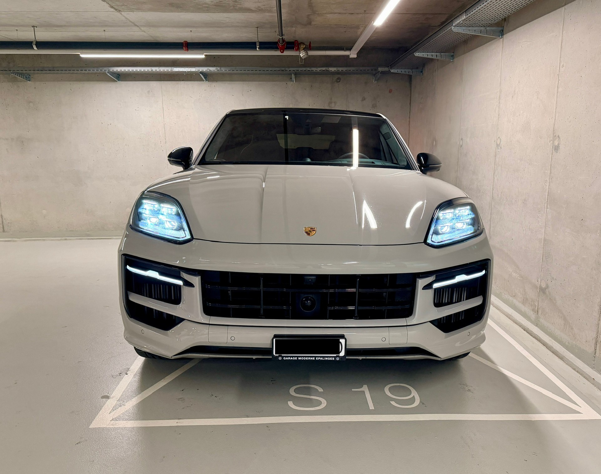 PORSCHE Cayenne Coupé GTS Tiptronic-image-7