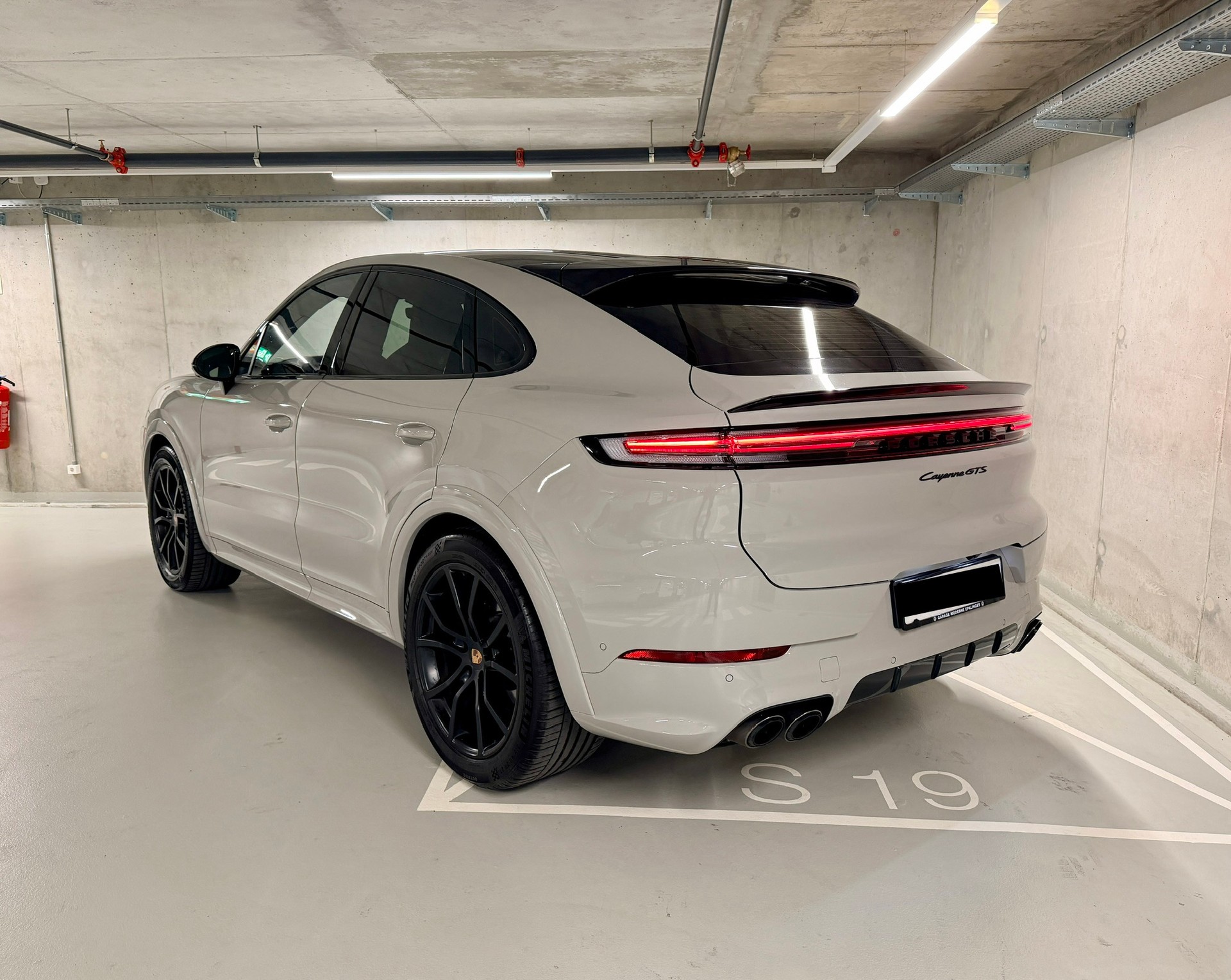 PORSCHE Cayenne Coupé GTS Tiptronic-image-2