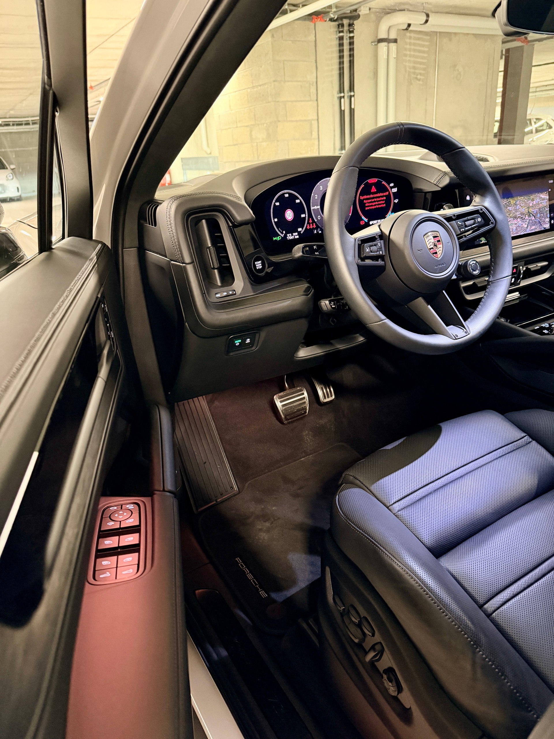 PORSCHE Cayenne Coupé GTS Tiptronic-image-8