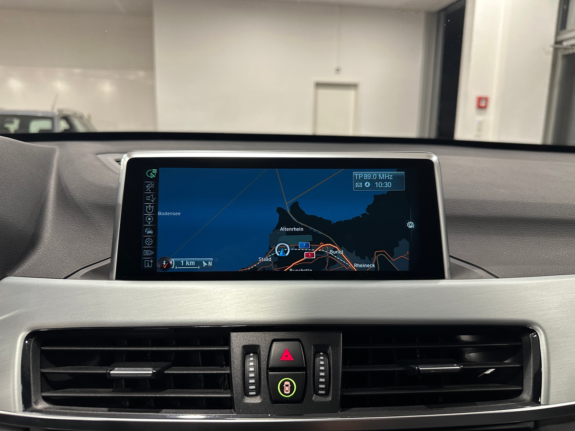 BMW X1 xDrive 25i xLine Steptronic-image-24
