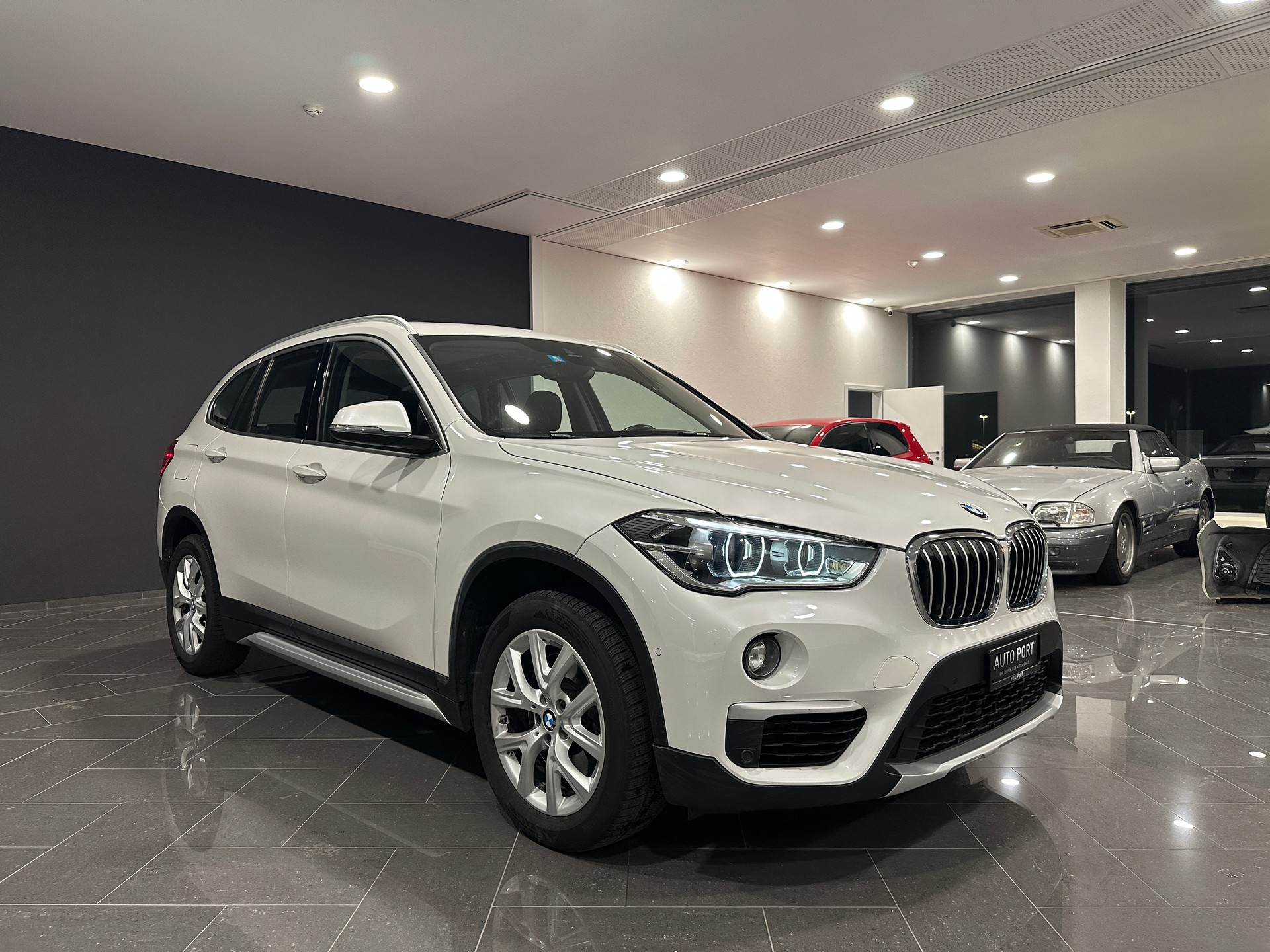 BMW X1 xDrive 25i xLine Steptronic-image-4