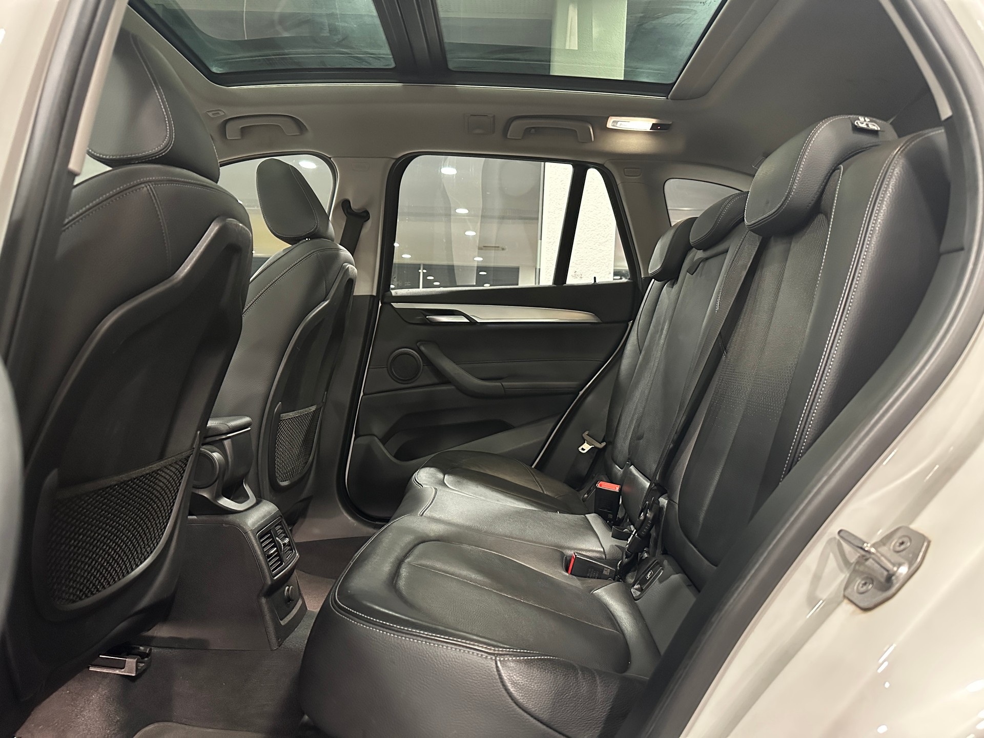 BMW X1 xDrive 25i xLine Steptronic-image-17