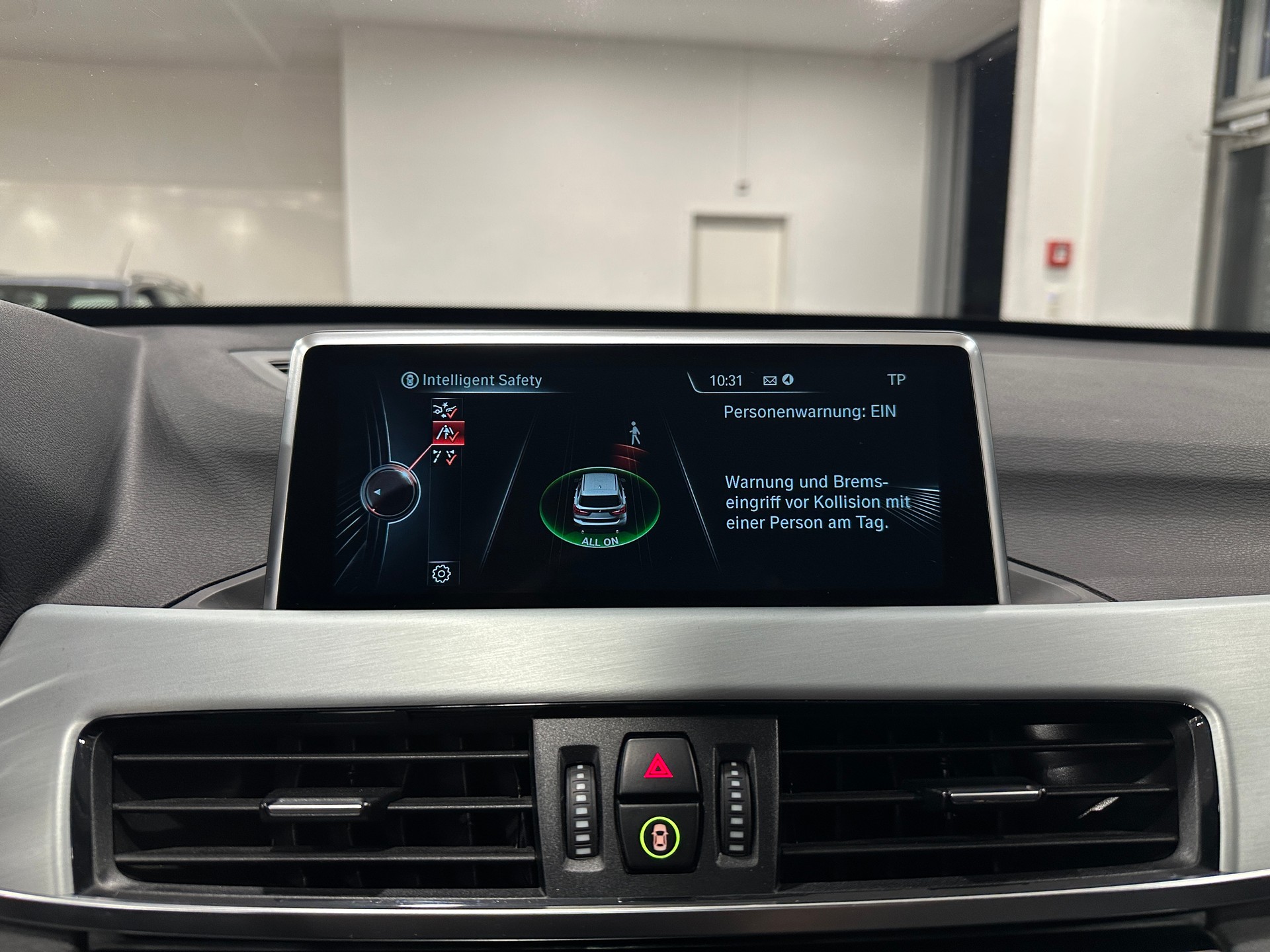 BMW X1 xDrive 25i xLine Steptronic-image-26