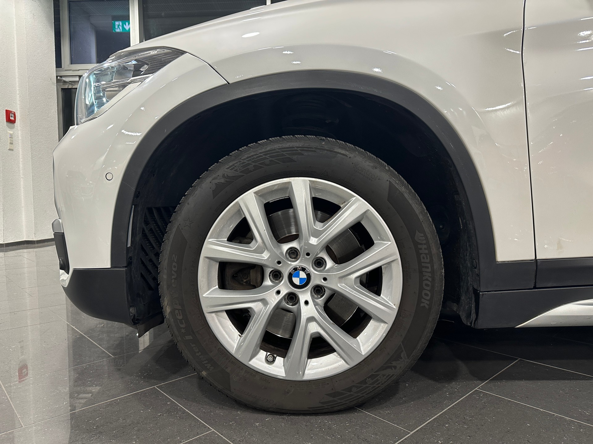 BMW X1 xDrive 25i xLine Steptronic-image-5