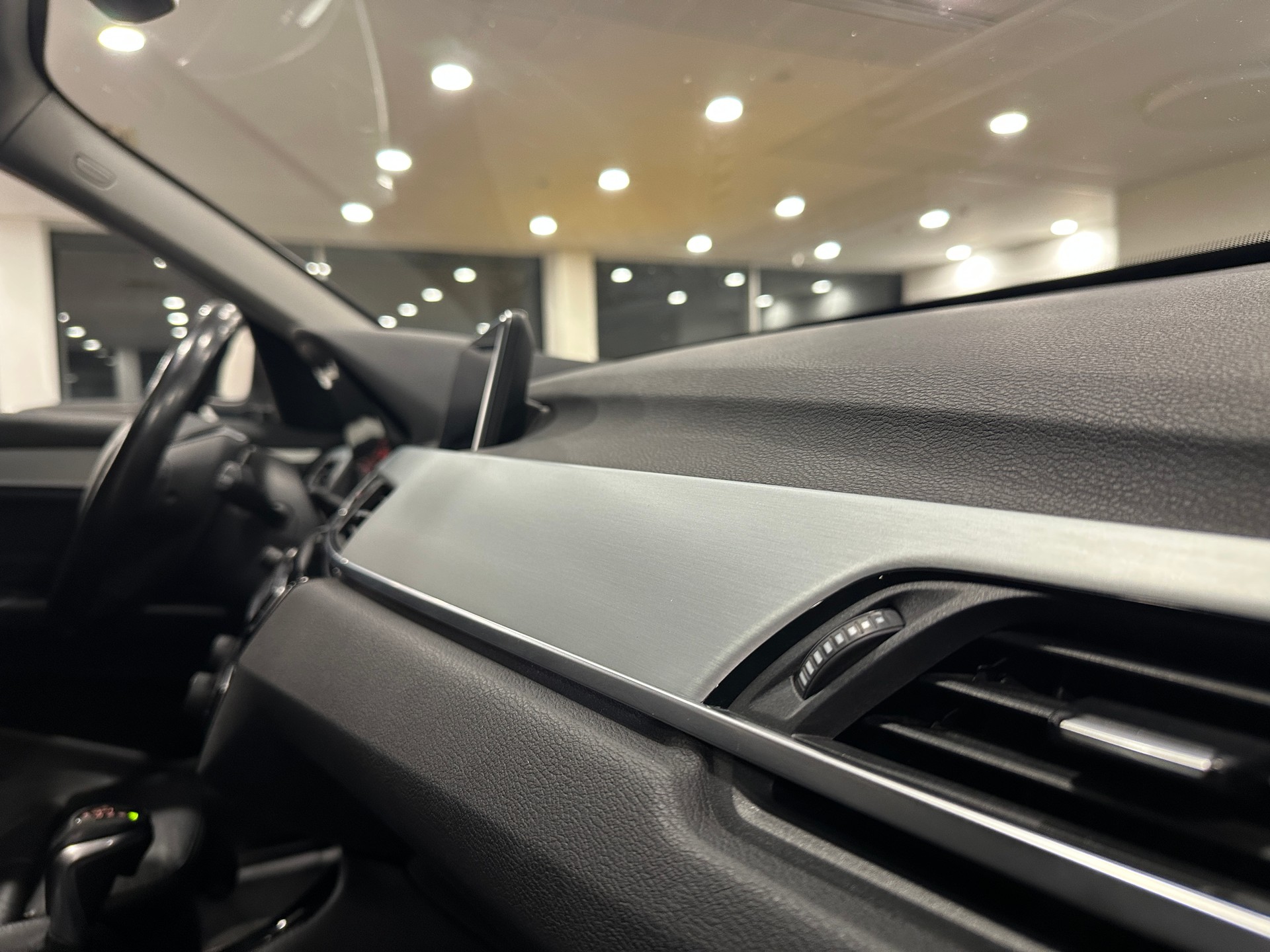 BMW X1 xDrive 25i xLine Steptronic-image-13