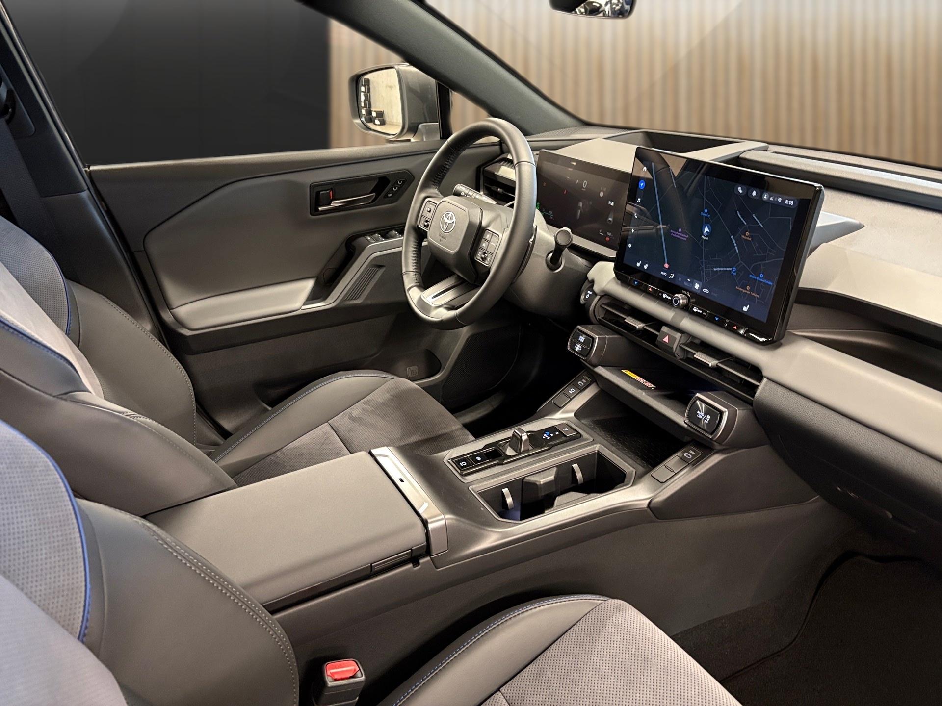 TOYOTA RAV4 2.5 Plug-In-Hybrid Style FWD-image-14