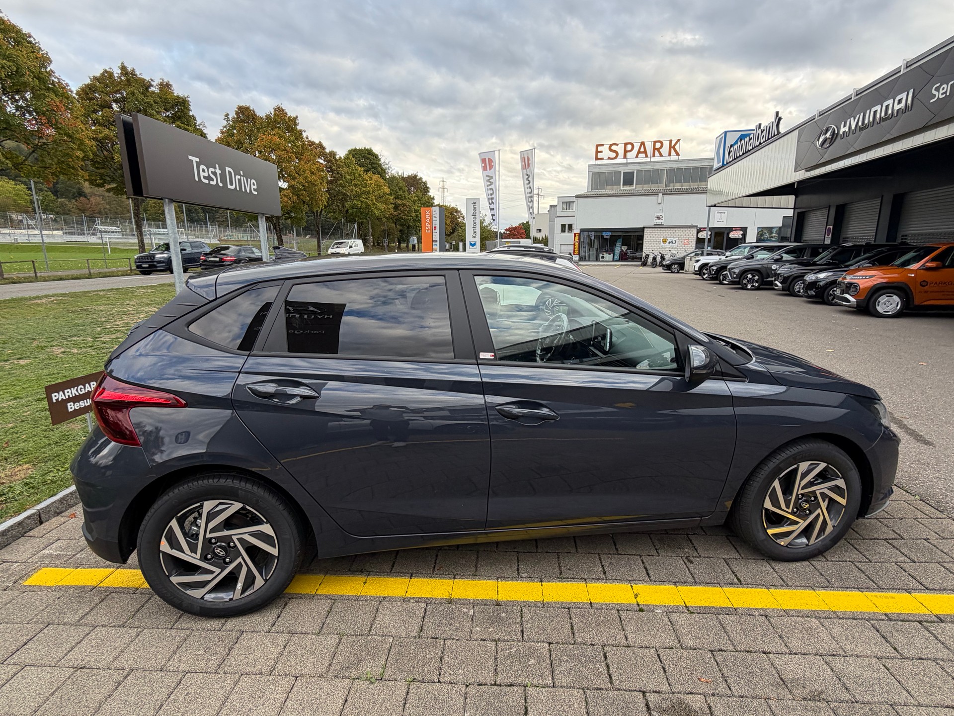 HYUNDAI i20 1.0 T-GDi Amplia DCT-image-3