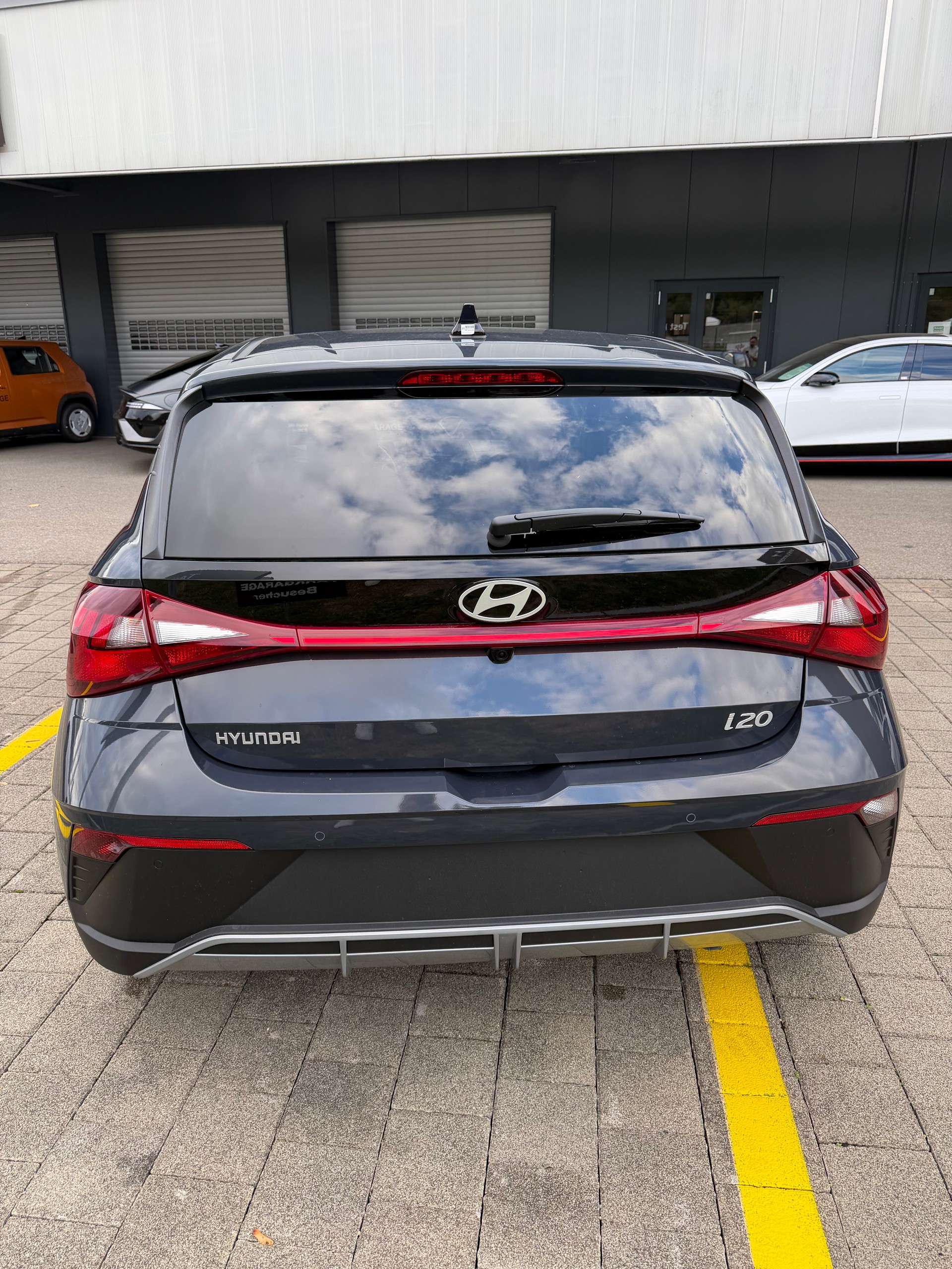 HYUNDAI i20 1.0 T-GDi Amplia DCT-image-2