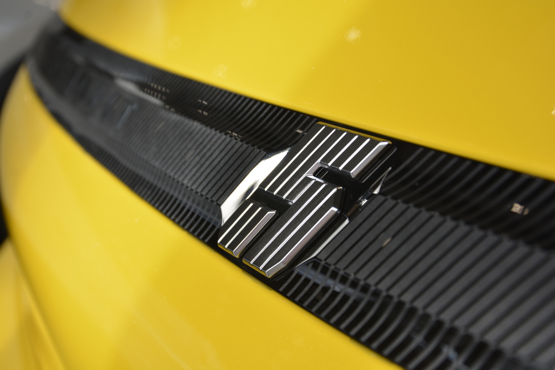 RENAULT R5 E-TECH ELECTRIC iconic five 150PS Comfort Range-image-4