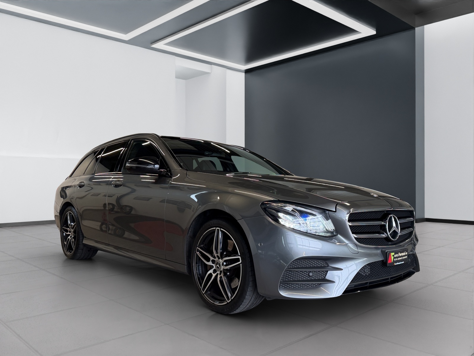 MERCEDES-BENZ E 200 AMG Line 4 Matic 9G-Tronic-image-6