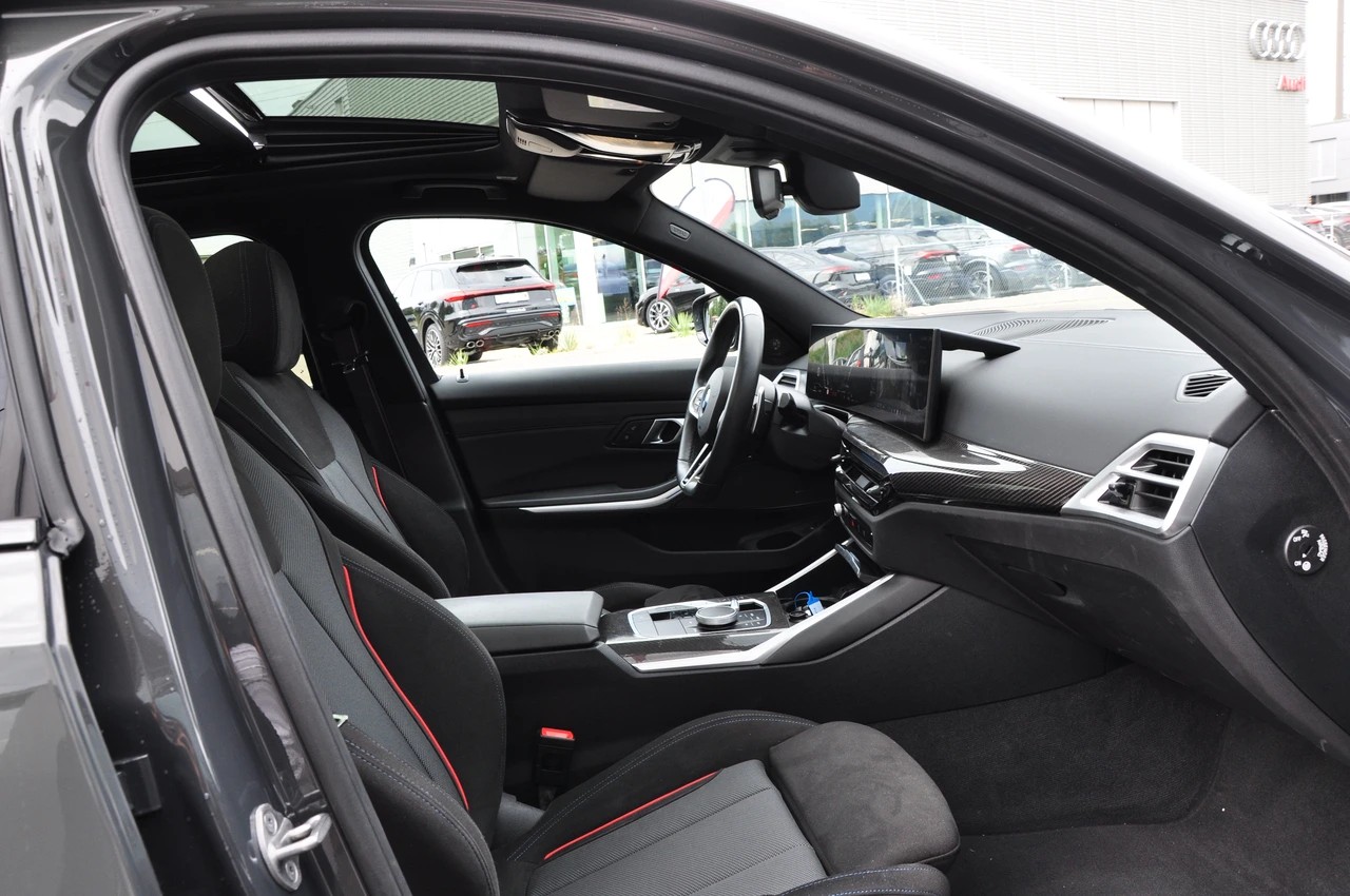 BMW 320d xDrive 48V Touring Steptronic M Sport Pro-image-15