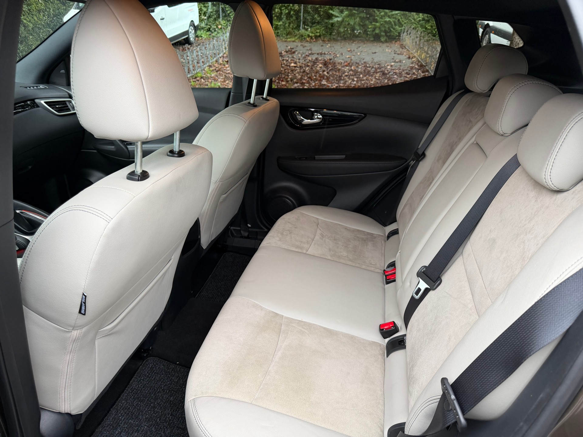 NISSAN Qashqai 1.6 DIG-T Swiss Edition-image-7