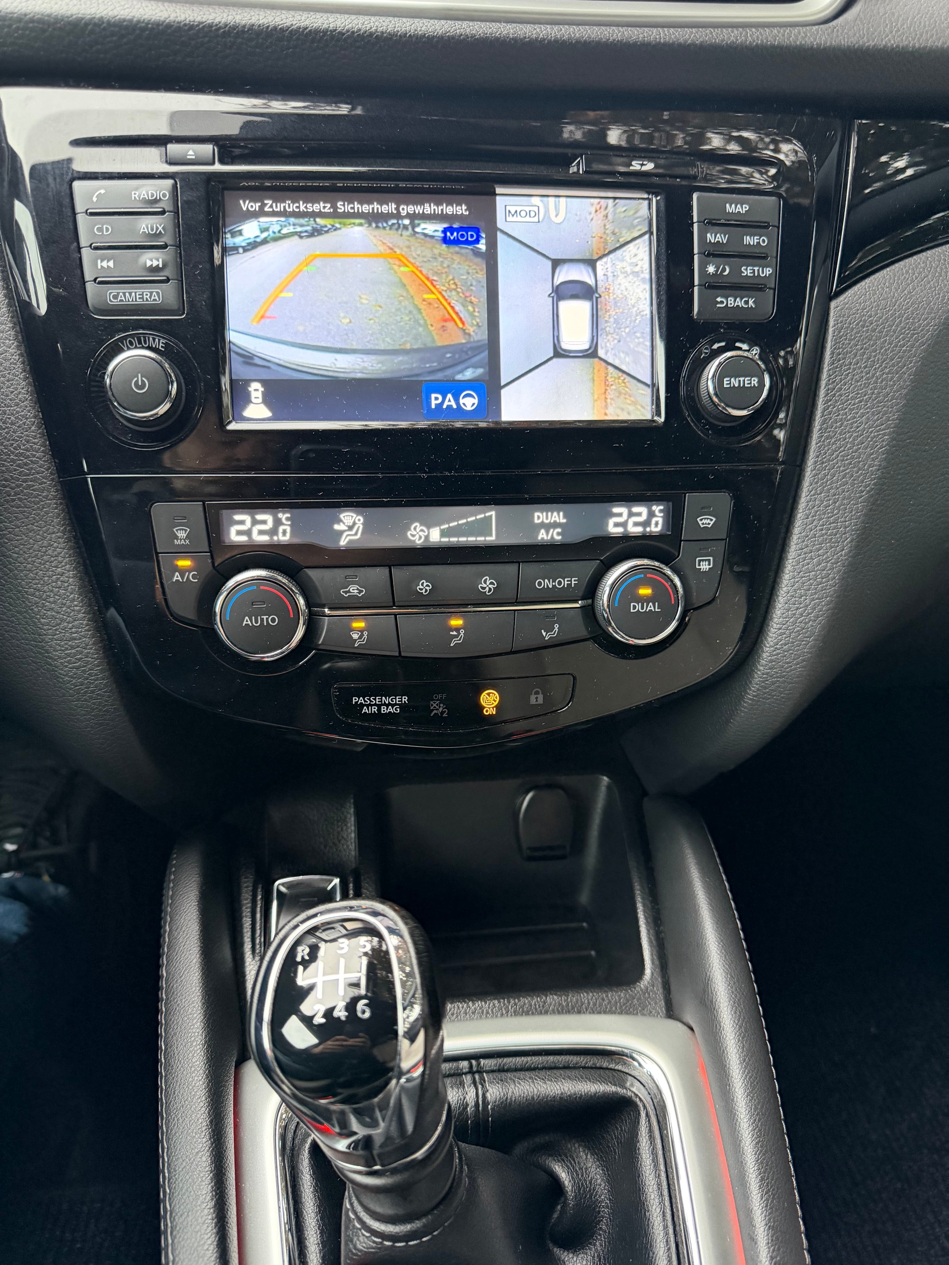 NISSAN Qashqai 1.6 DIG-T Swiss Edition-image-13