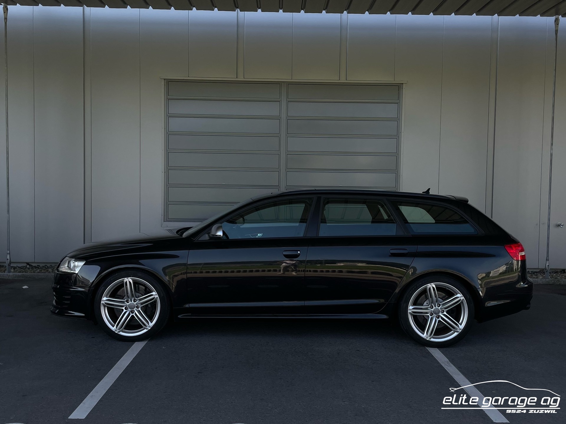 AUDI RS6 Avant 5.0 V10 quattro-image-1