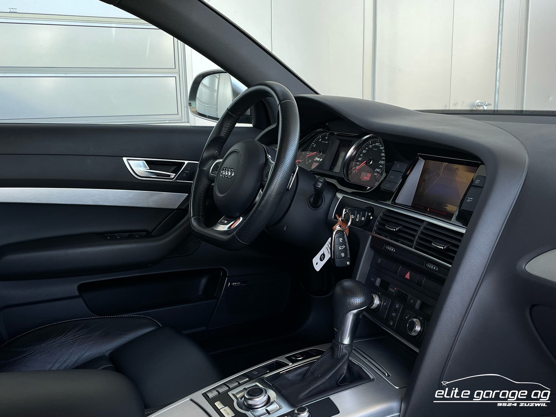 AUDI RS6 Avant 5.0 V10 quattro-image-12
