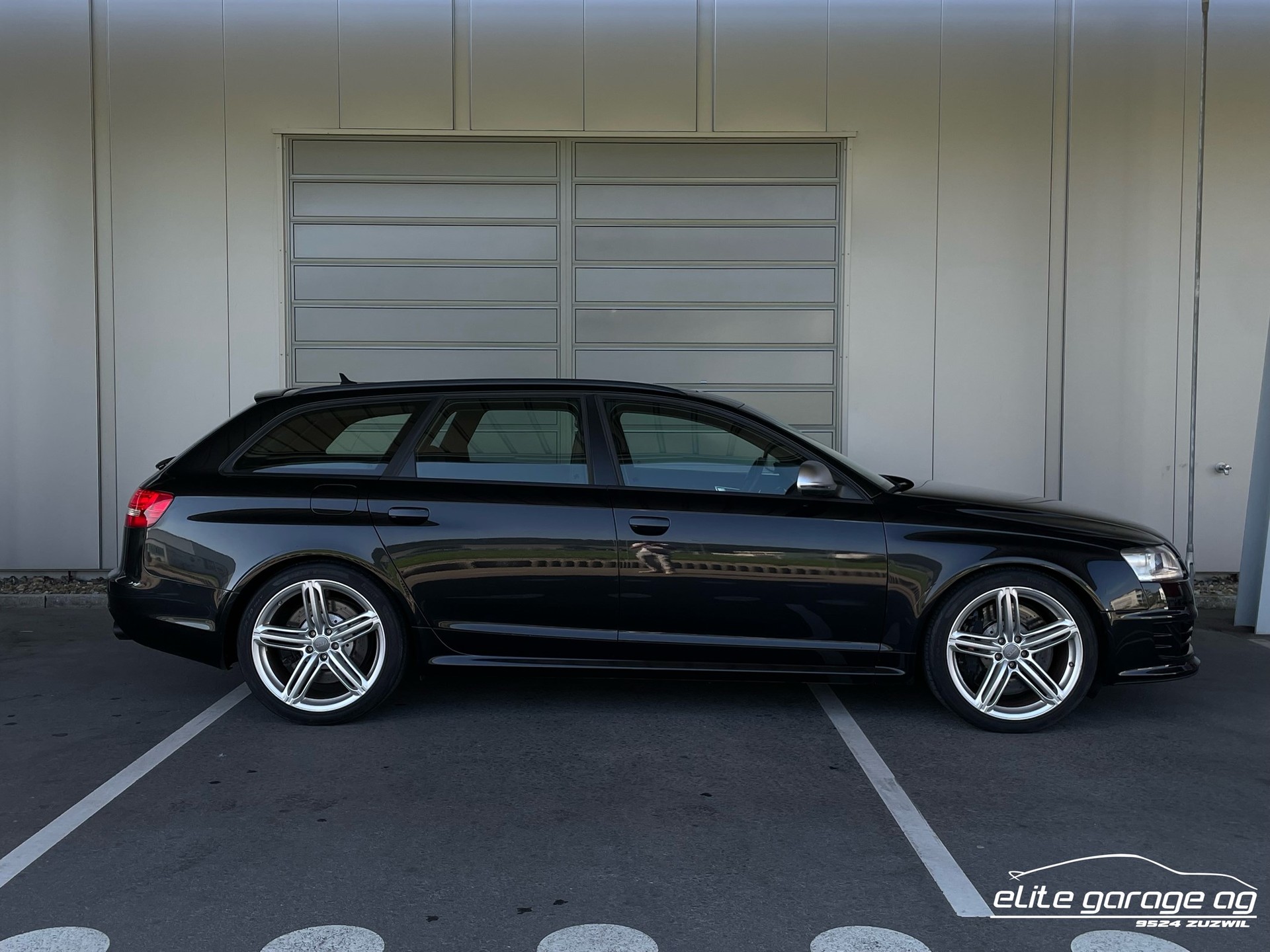 AUDI RS6 Avant 5.0 V10 quattro-image-5