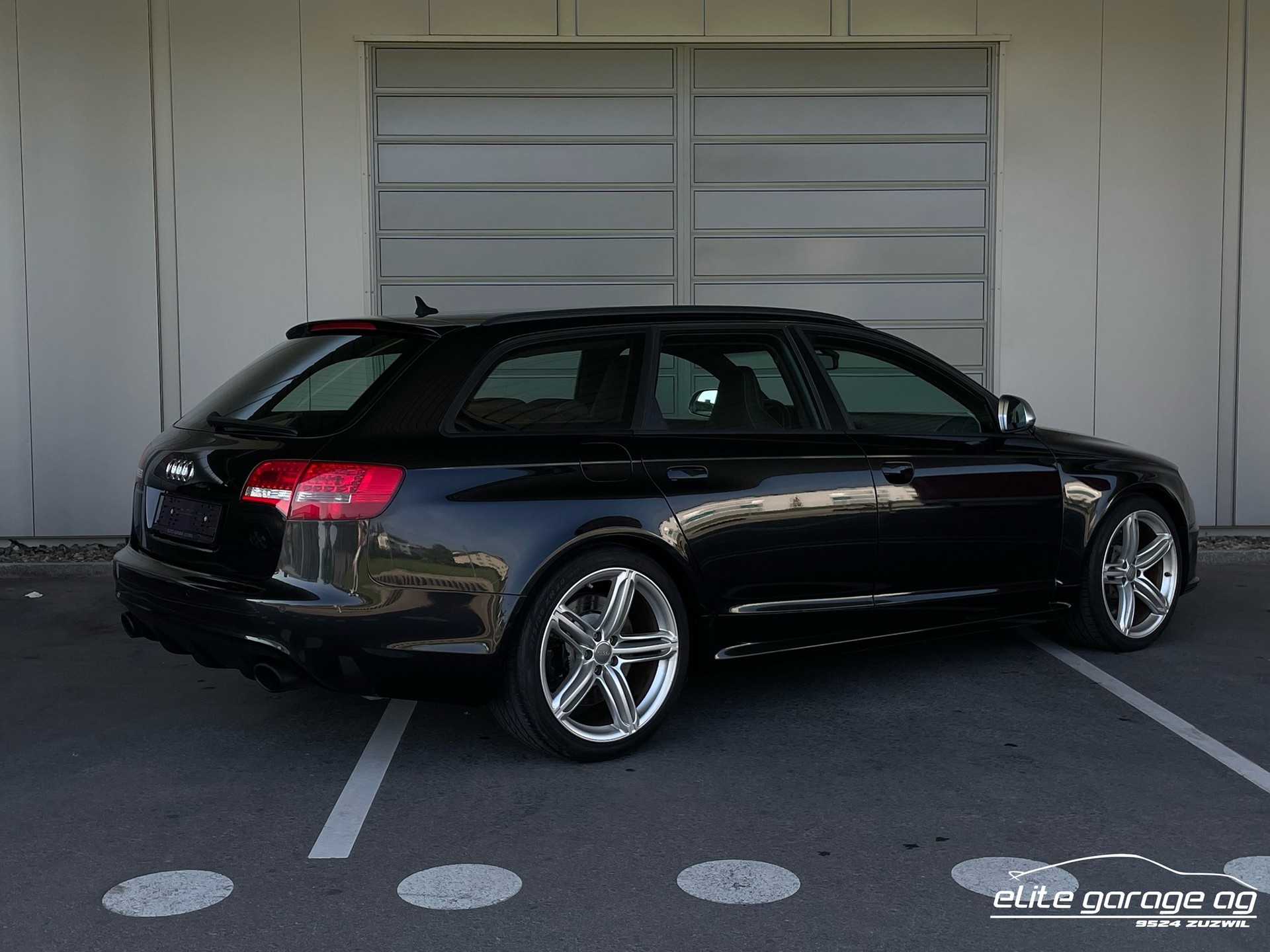 AUDI RS6 Avant 5.0 V10 quattro-image-4