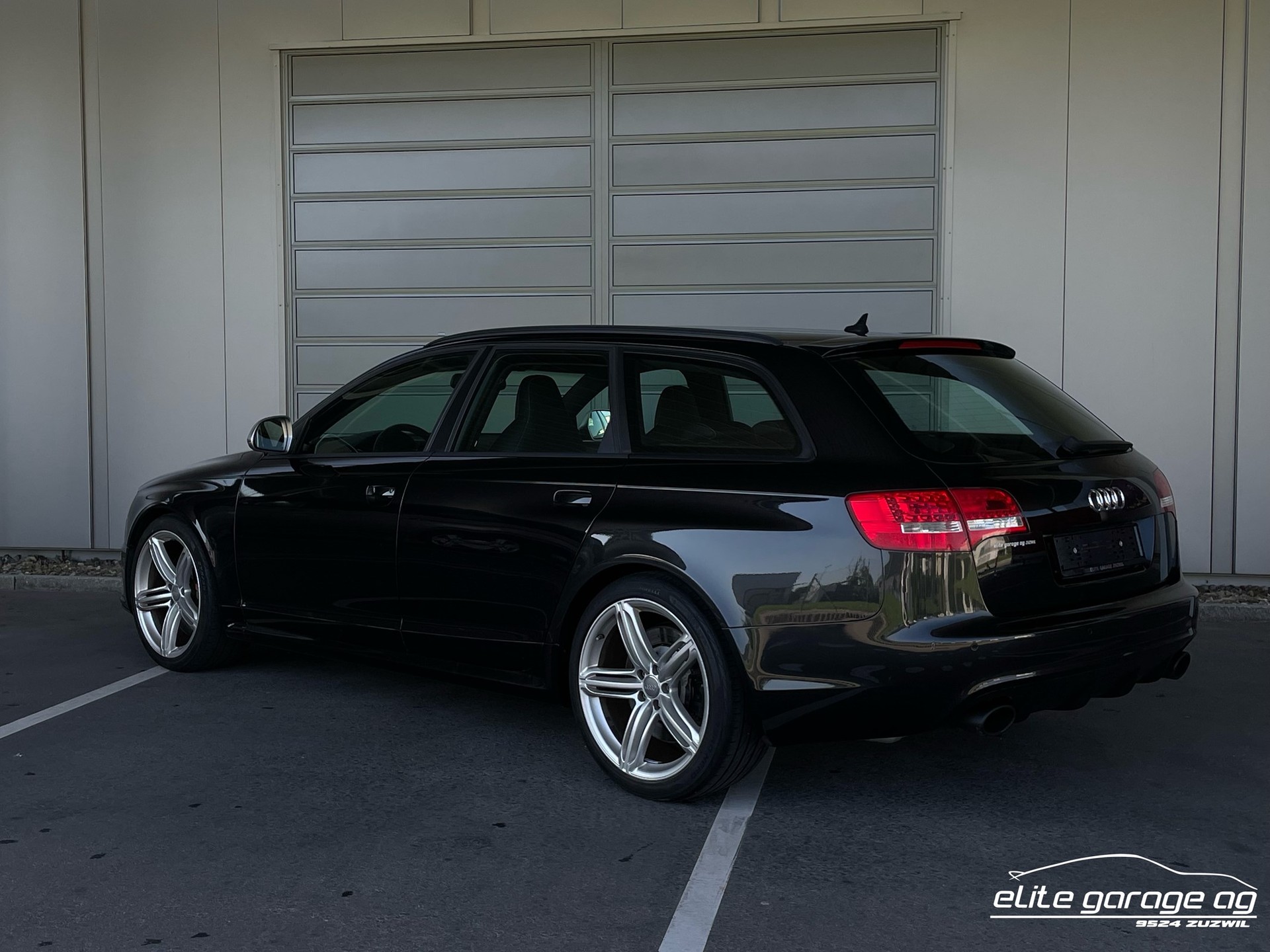 AUDI RS6 Avant 5.0 V10 quattro-image-2