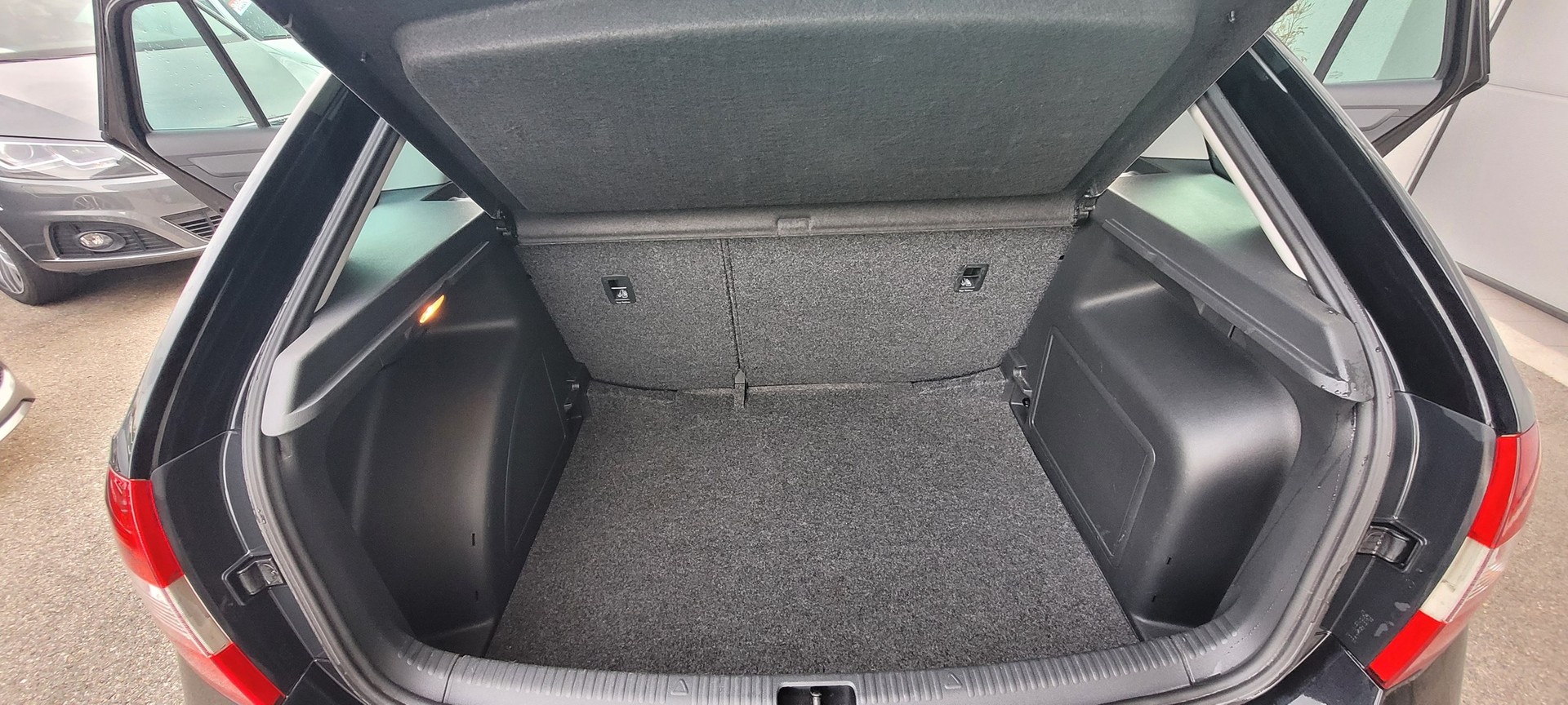 SKODA Rapid Spaceback 1.4 TSI Ambition DSG-image-11
