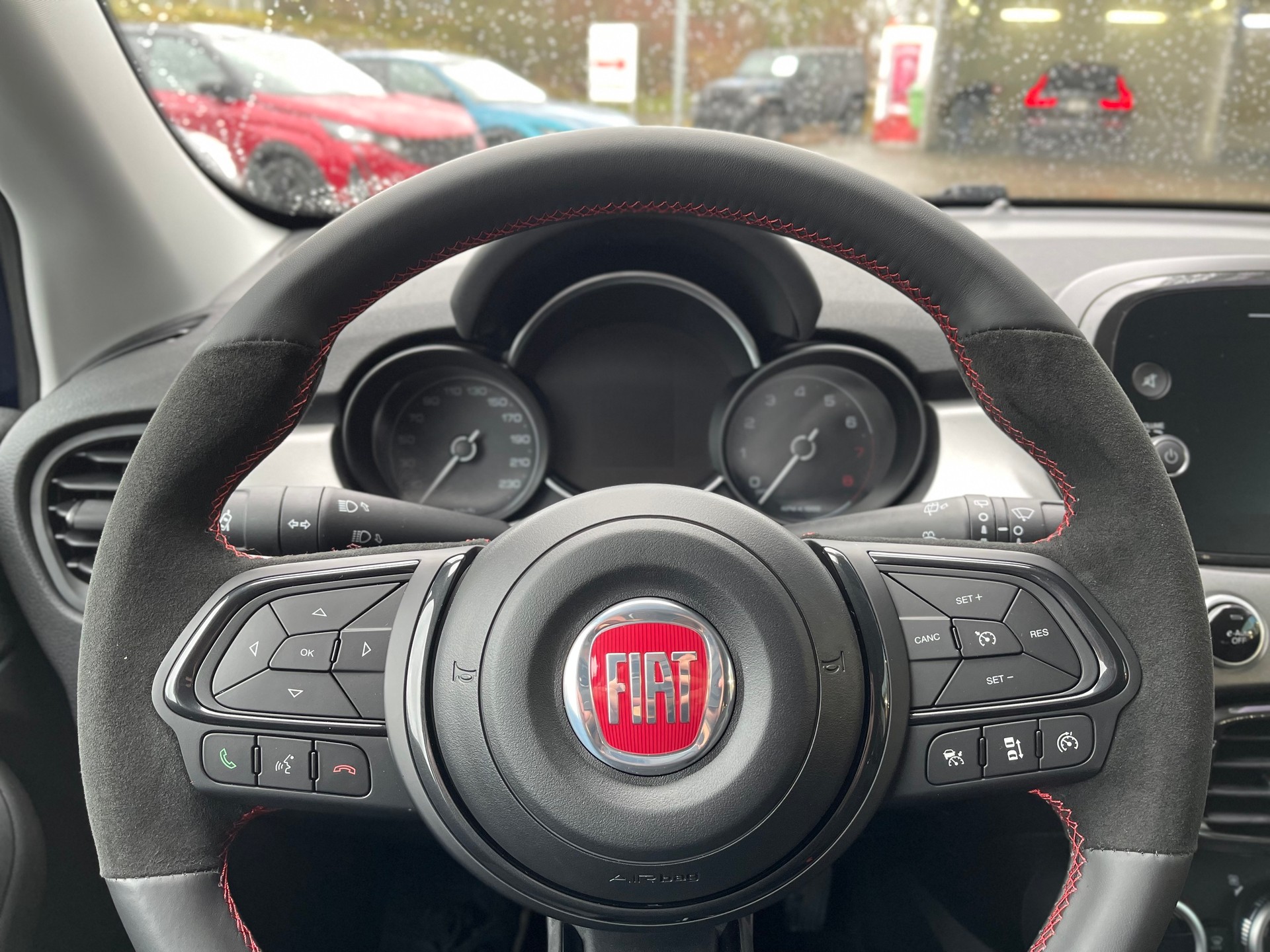 FIAT 500X 1.5 Hybrid Soft Top Sport DCT-image-6