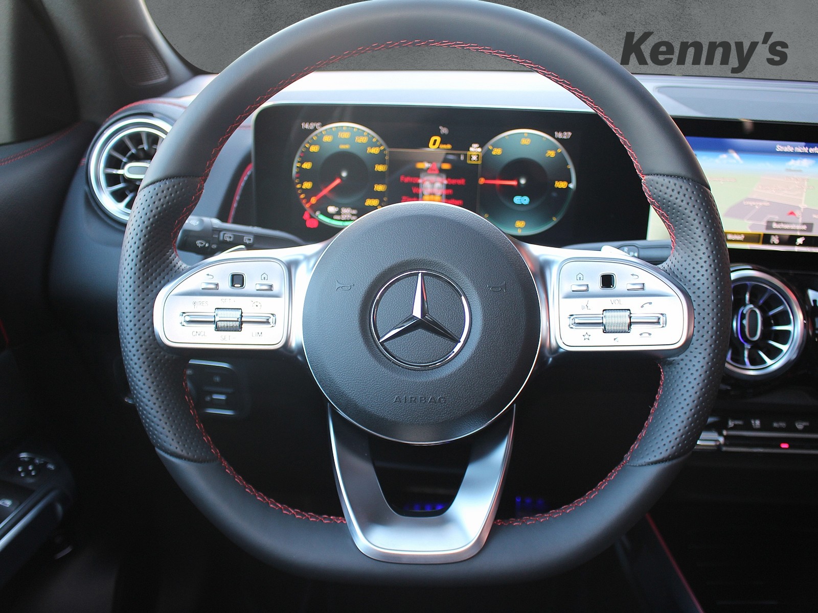 MERCEDES-BENZ EQB 300 AMG Line 4MATIC-image-13