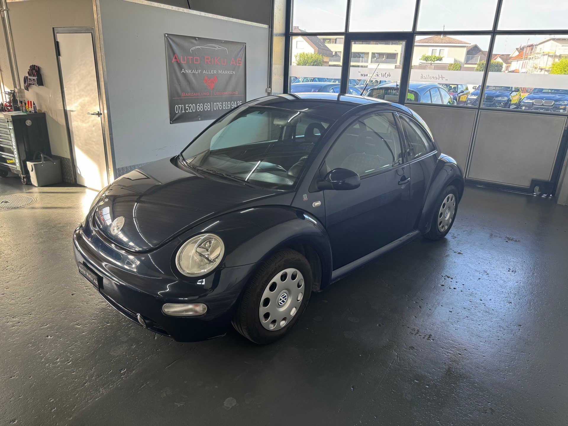 VW New Beetle 1.6-image-3