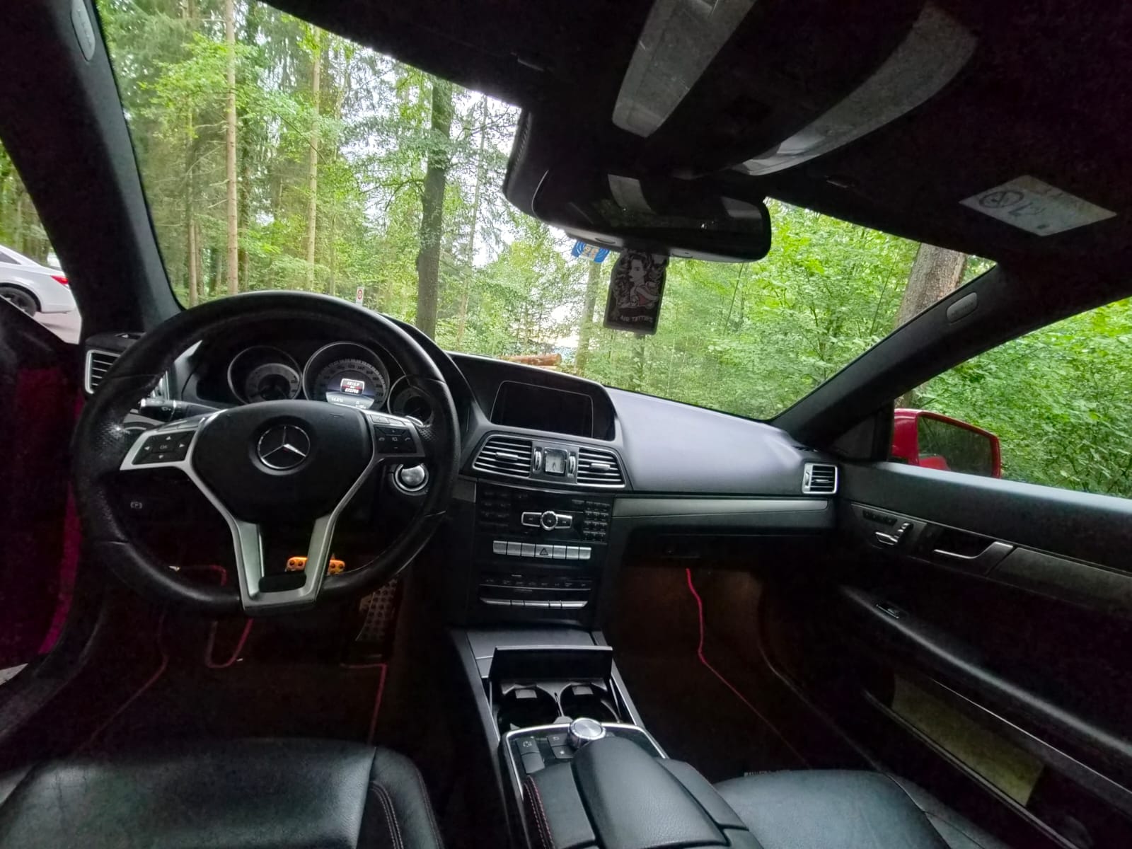 MERCEDES-BENZ E 350 4Matic 7G-Tronic-image-9