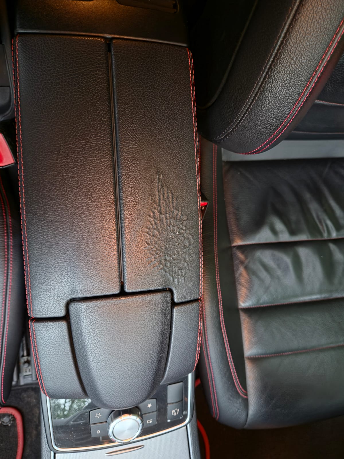 MERCEDES-BENZ E 350 4Matic 7G-Tronic-image-12