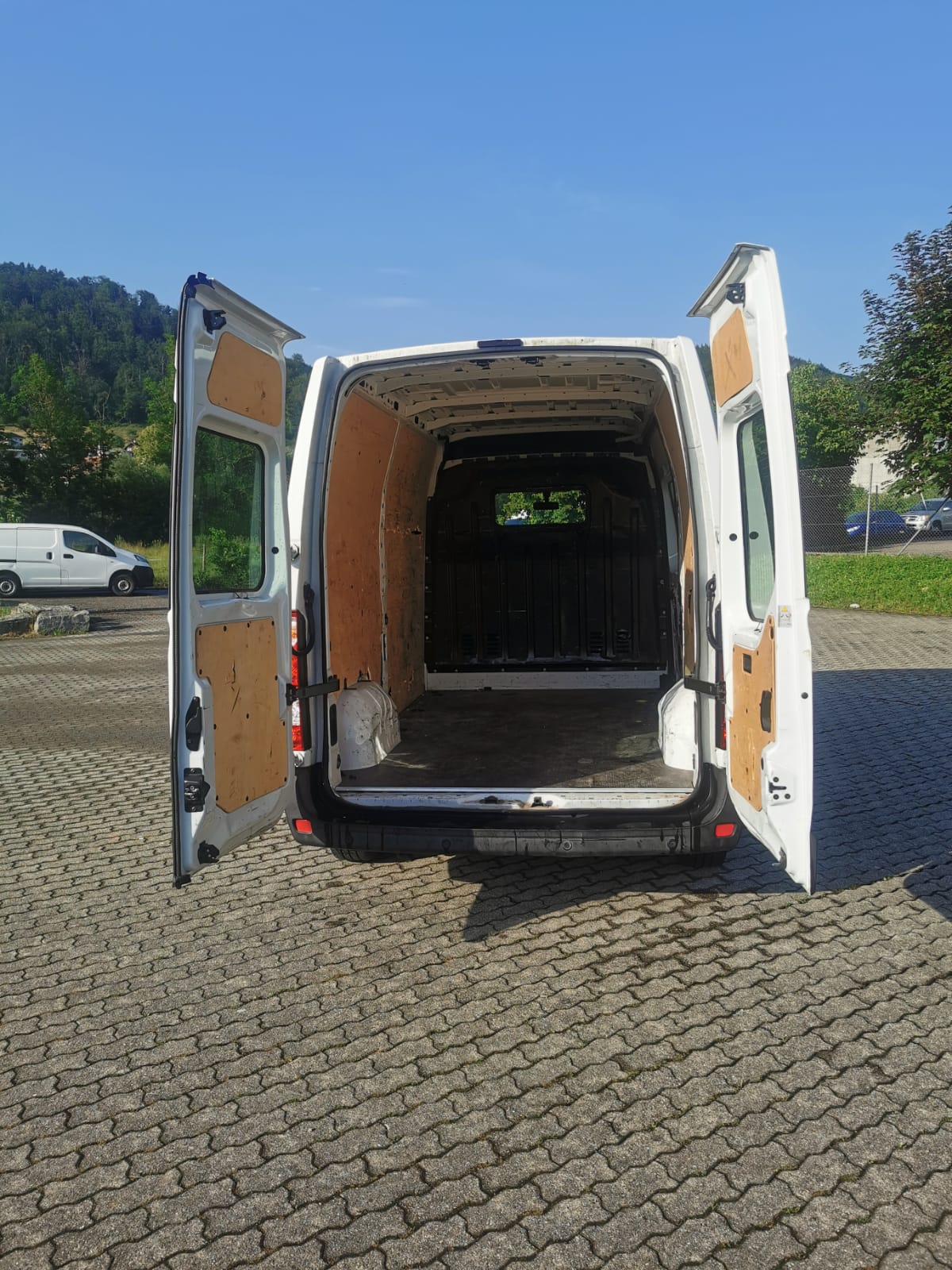 RENAULT Master T35 ENERGY 2.3dCi 165 L2H2-image-5