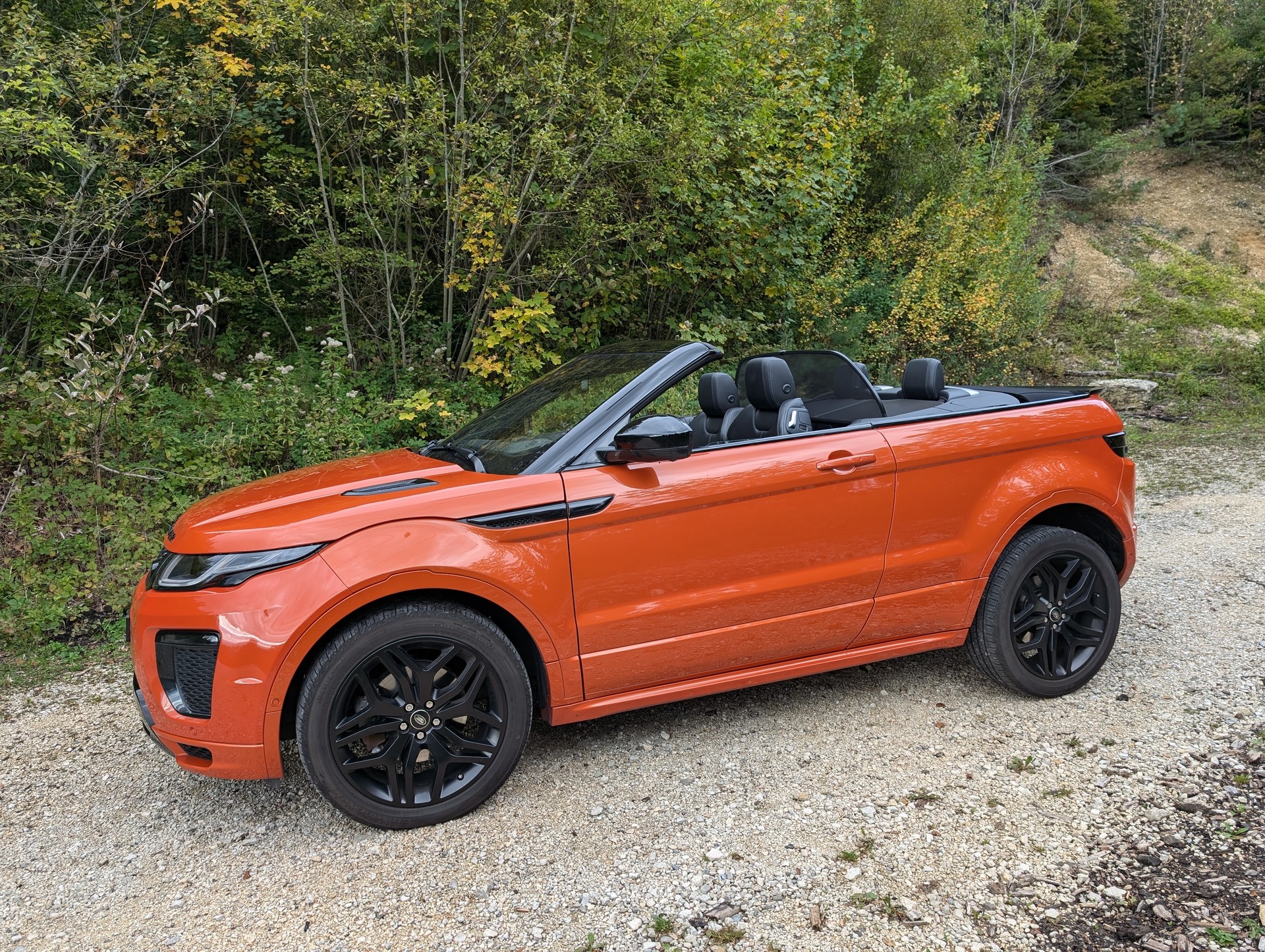 LAND ROVER Range Rover Evoque Convert. 2.0 TD4 SE Dynamic AT9-image-0
