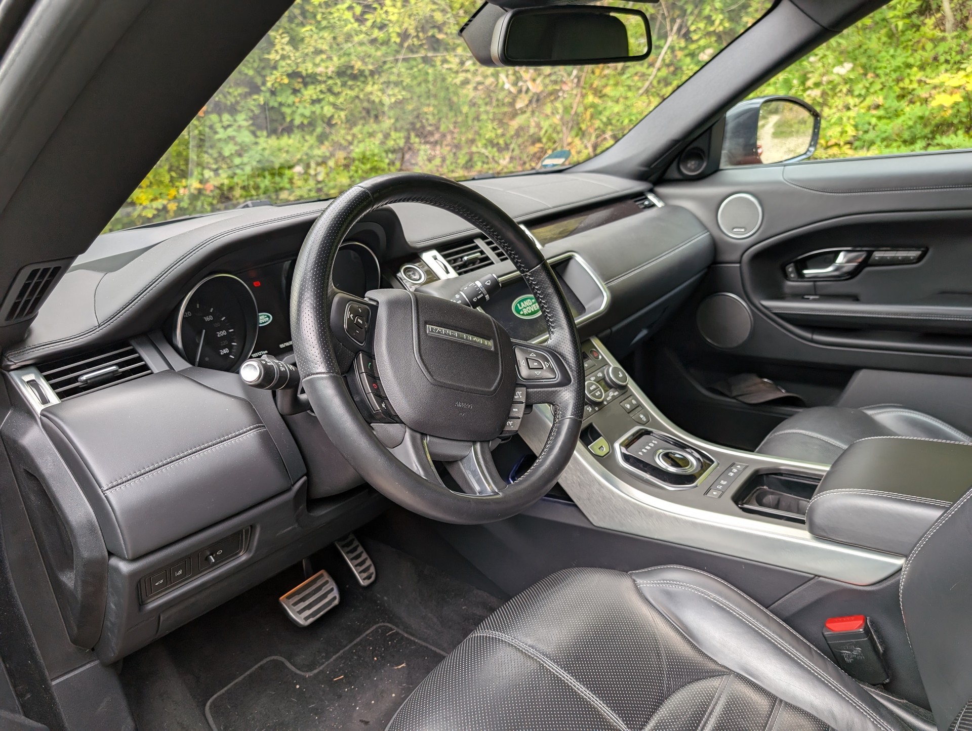 LAND ROVER Range Rover Evoque Convert. 2.0 TD4 SE Dynamic AT9-image-11