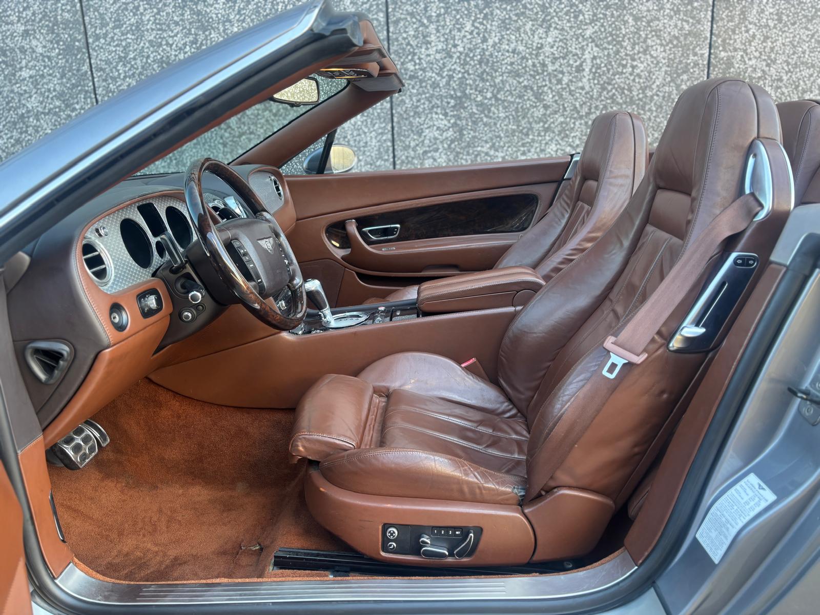 BENTLEY Continental GTC 6.0-image-6