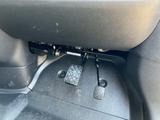 MERCEDES-BENZ Sprinter (E06) 519 mit Fahrschulpedal-image-8